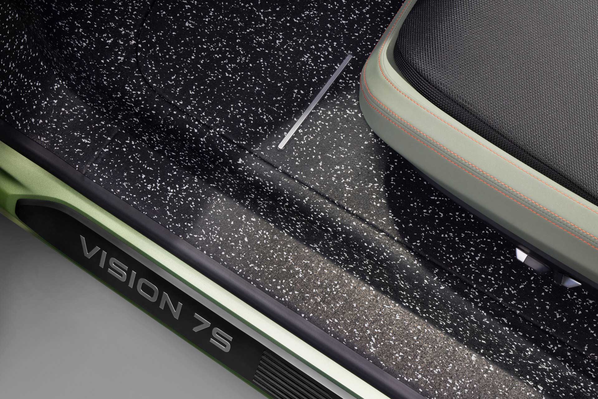 Skoda Vision 7S Concept Previews Electric Kodiaq Replacement With 370-Mile Range