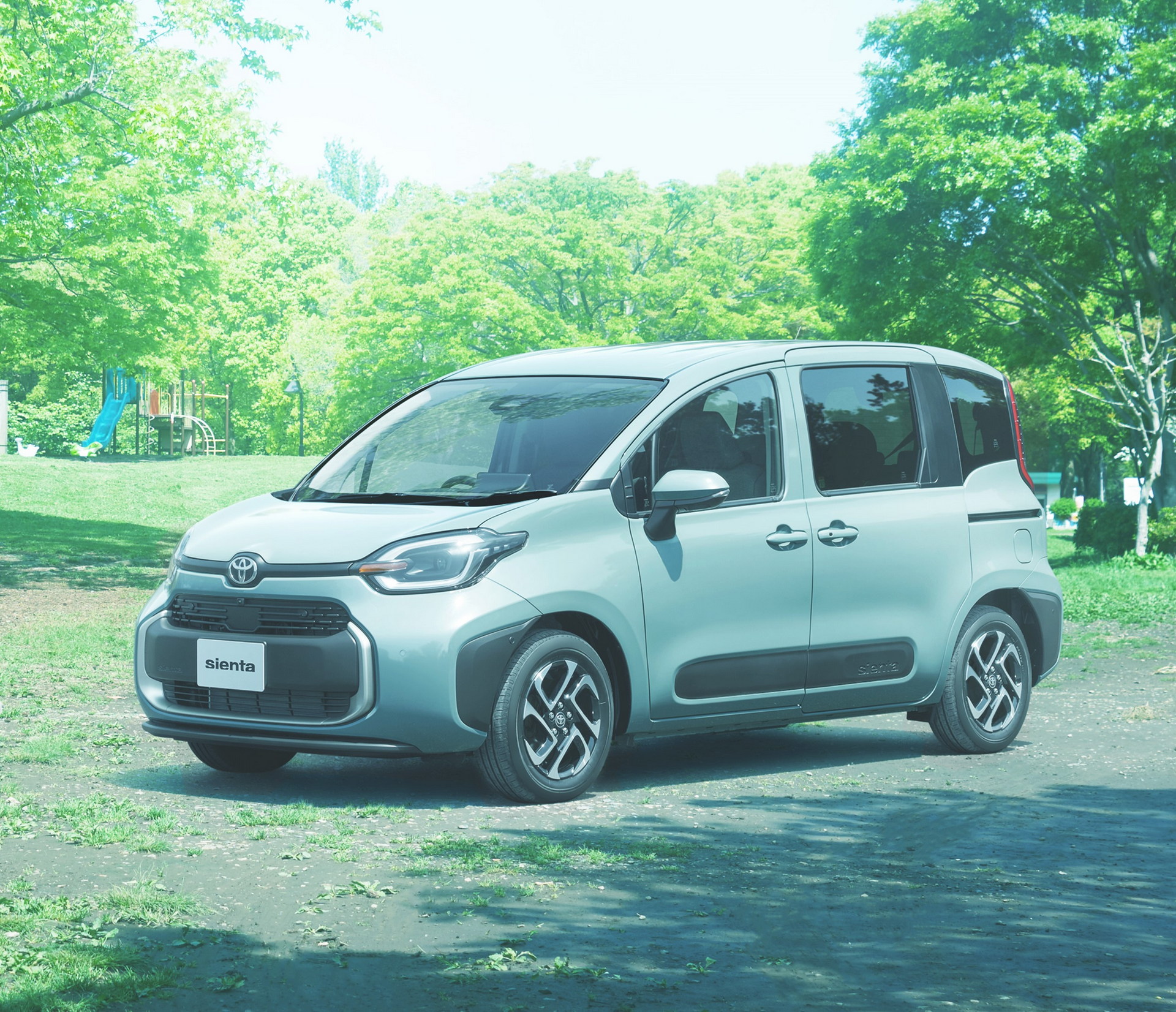 New Toyota Sienta Debuts In Japan As A 3-Row Hybrid Minivan Based On The Yaris
