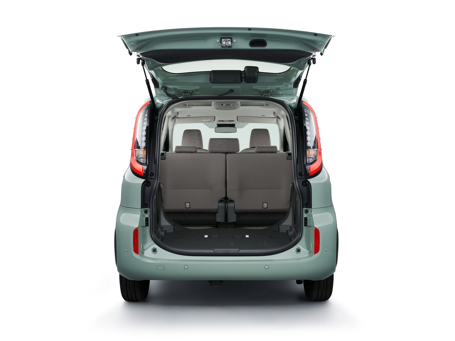 New Toyota Sienta Debuts In Japan As A 3-Row Hybrid Minivan Based On The Yaris