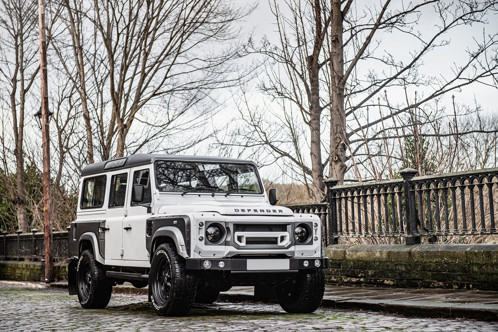 Land Rover Defender 110 Wide-Track By Chelsea Truck Company Looks Like It Could Star In Transformers