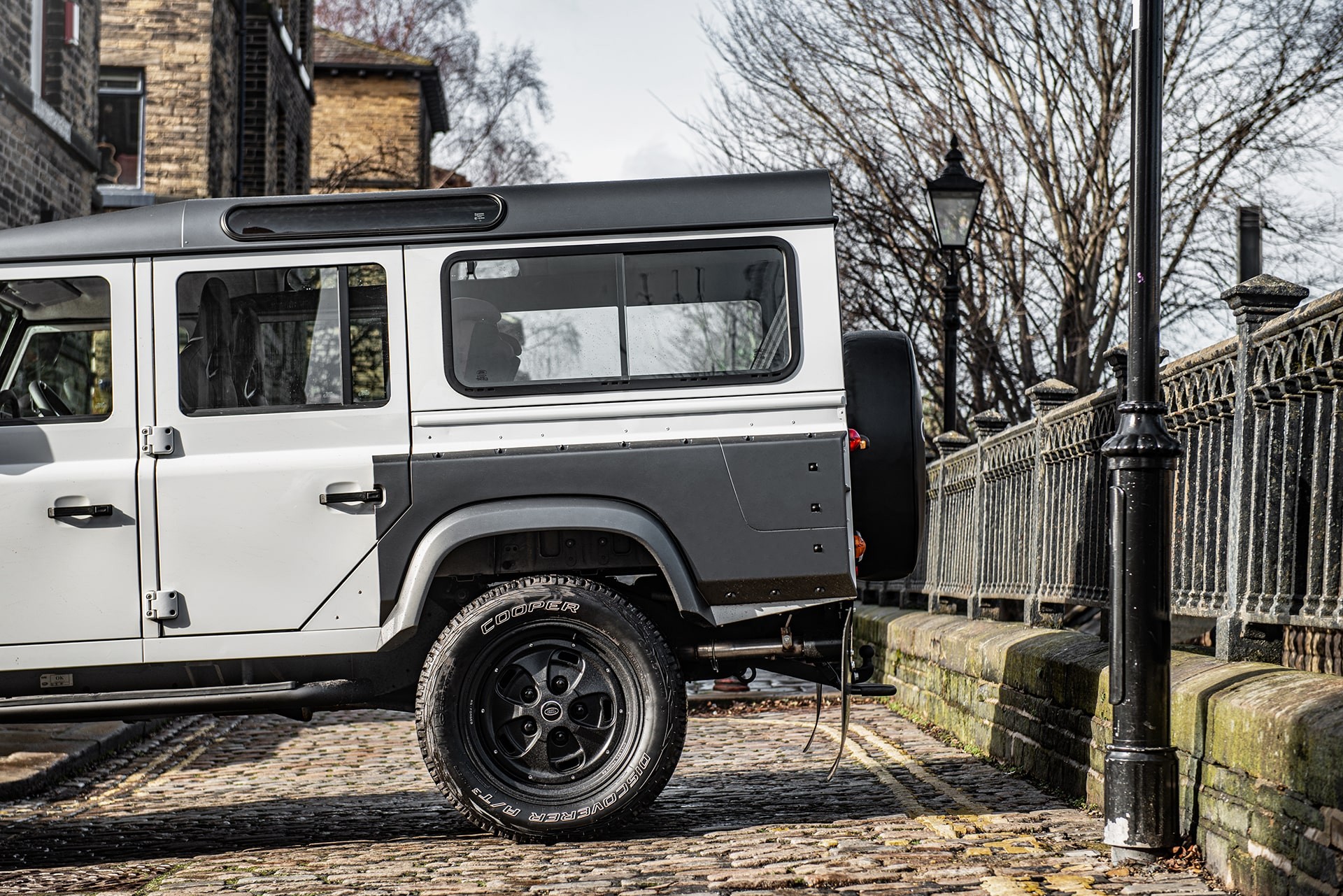 Land Rover Defender 110 Wide-Track By Chelsea Truck Company Looks Like It Could Star In Transformers