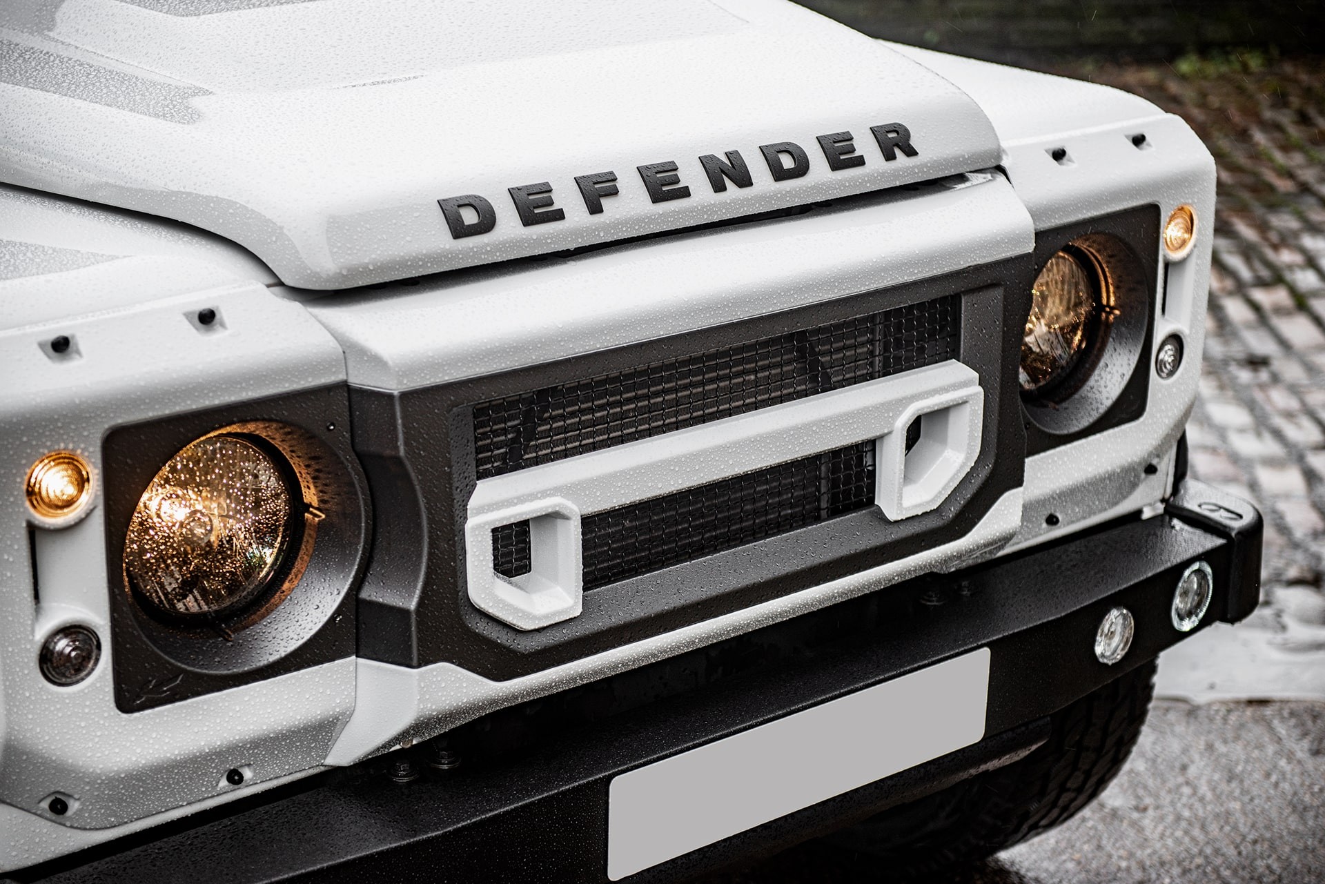 Land Rover Defender 110 Wide-Track By Chelsea Truck Company Looks Like It Could Star In Transformers