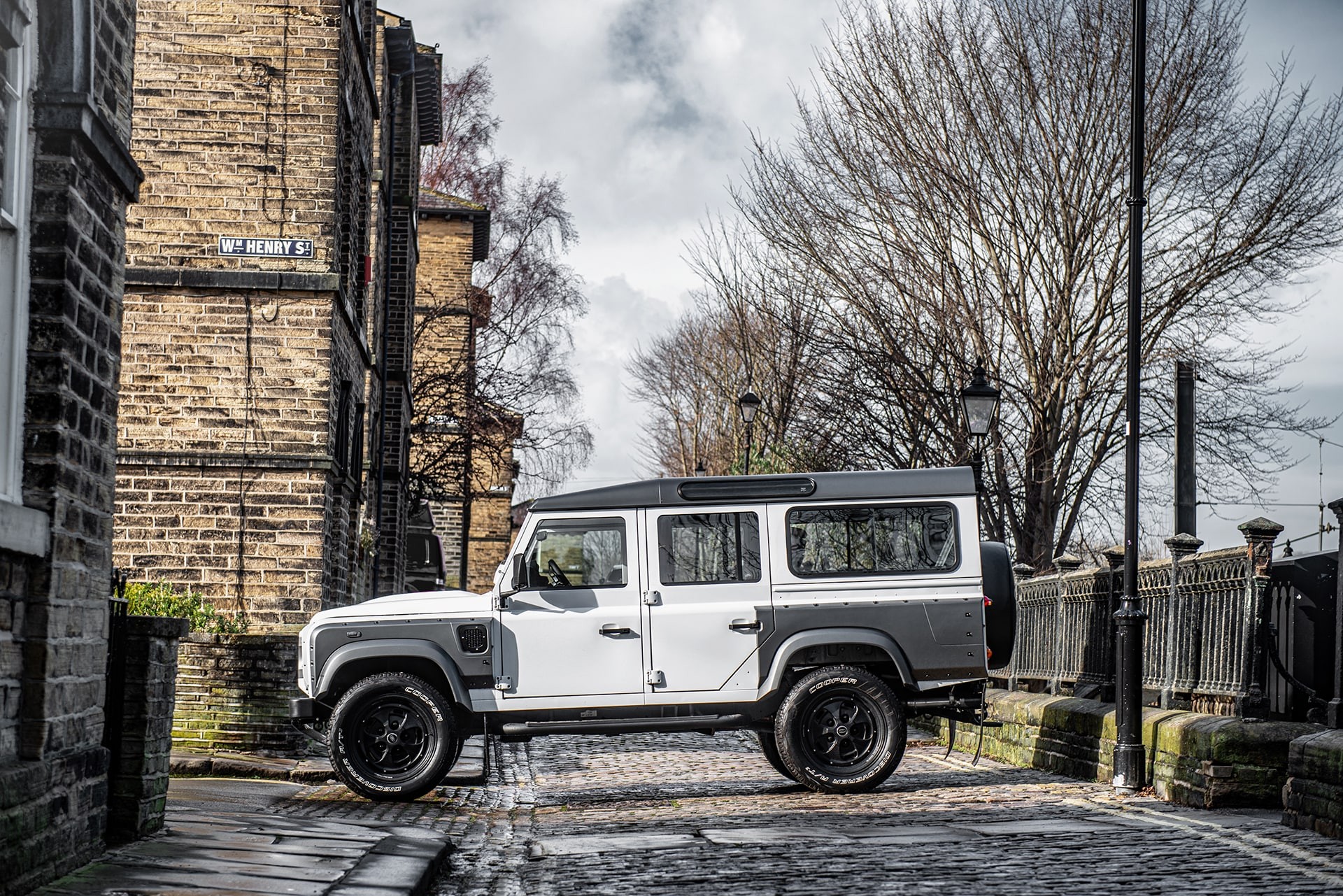 Land Rover Defender 110 Wide-Track By Chelsea Truck Company Looks Like It Could Star In Transformers