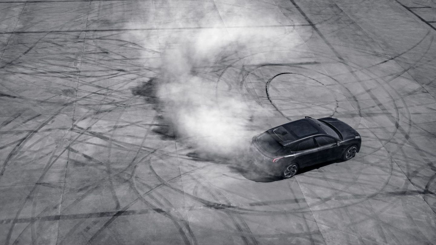 Electric Zeekr 001 Breaks World Record With A Drift At 129 MPH