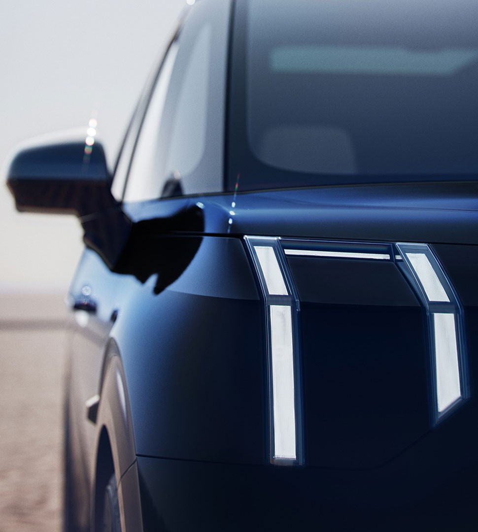 Zeekr 009 Is An Electric Luxury Minivan With 536 HP And 511 Miles Of Range