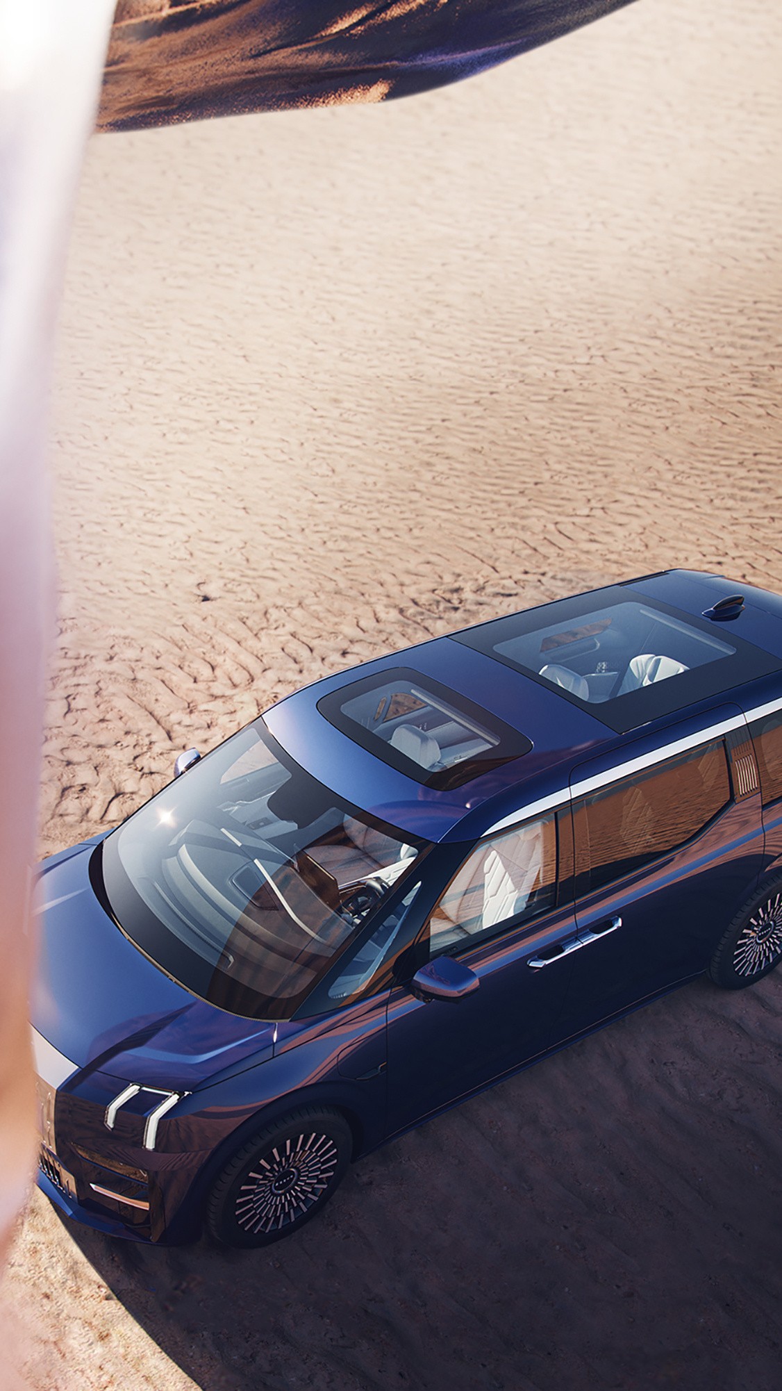 Zeekr 009 Is An Electric Luxury Minivan With 536 HP And 511 Miles Of Range