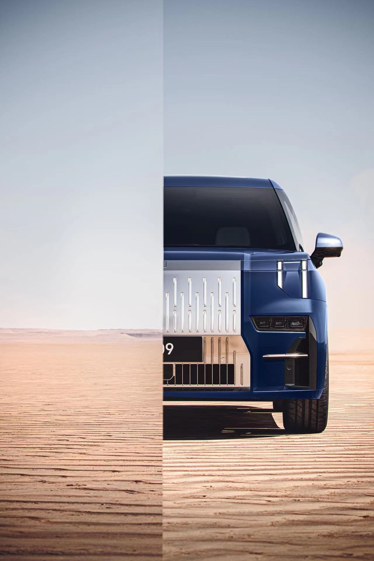 Zeekr 009 Is An Electric Luxury Minivan With 536 HP And 511 Miles Of Range