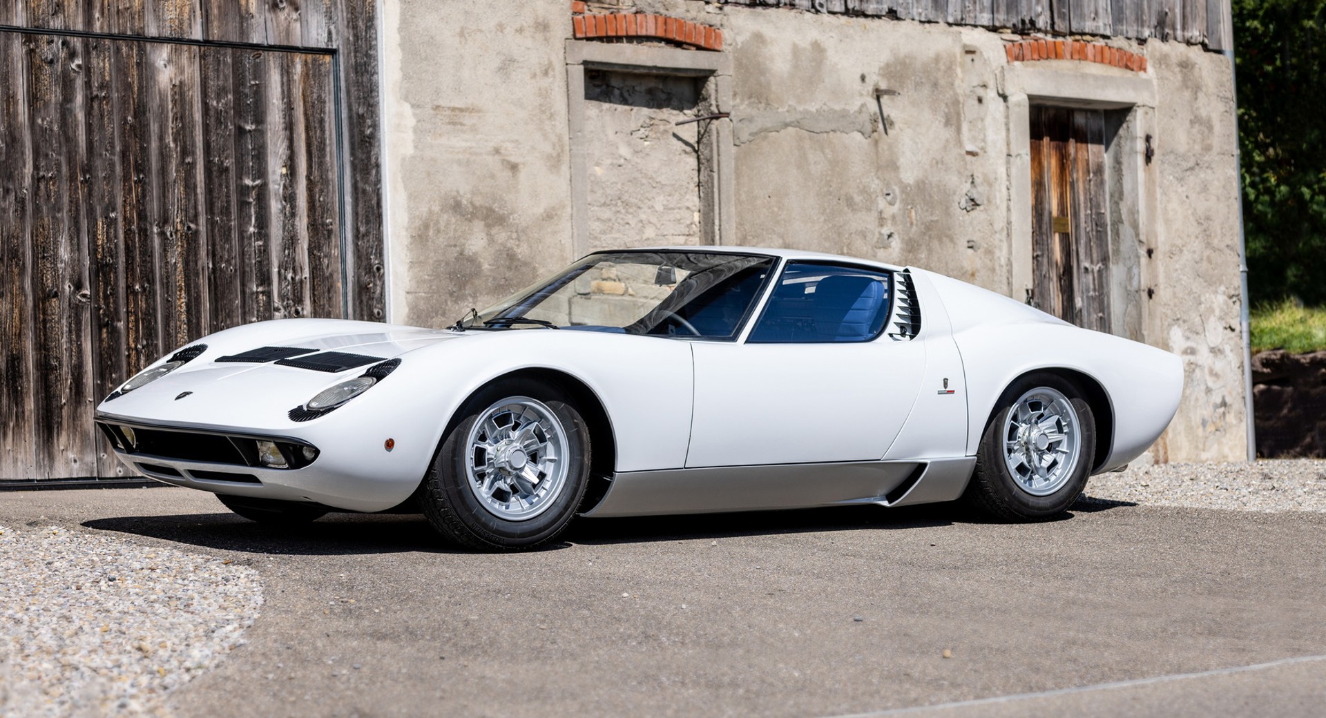 This 1968 Lamborghini Miura Used To Have A Chevy V8 Under The Hood, But Fortunately, Not Anymore