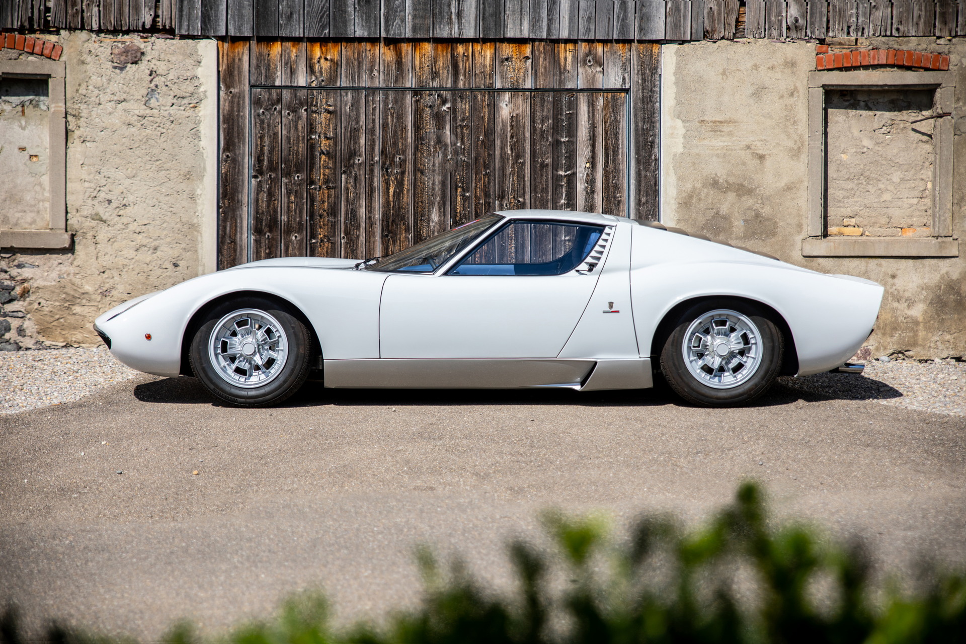 This 1968 Lamborghini Miura Used To Have A Chevy V8 Under The Hood, But Fortunately, Not Anymore