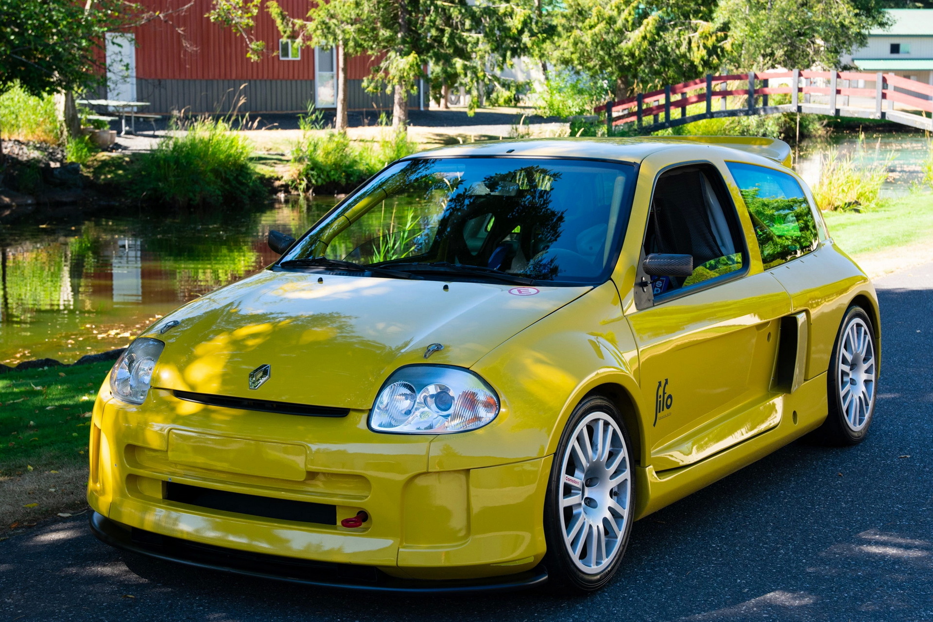 Here’s Your Chance To Own A Super-Rare Renault Clio V6 Trophy Race Car That’s Already In The U.S.