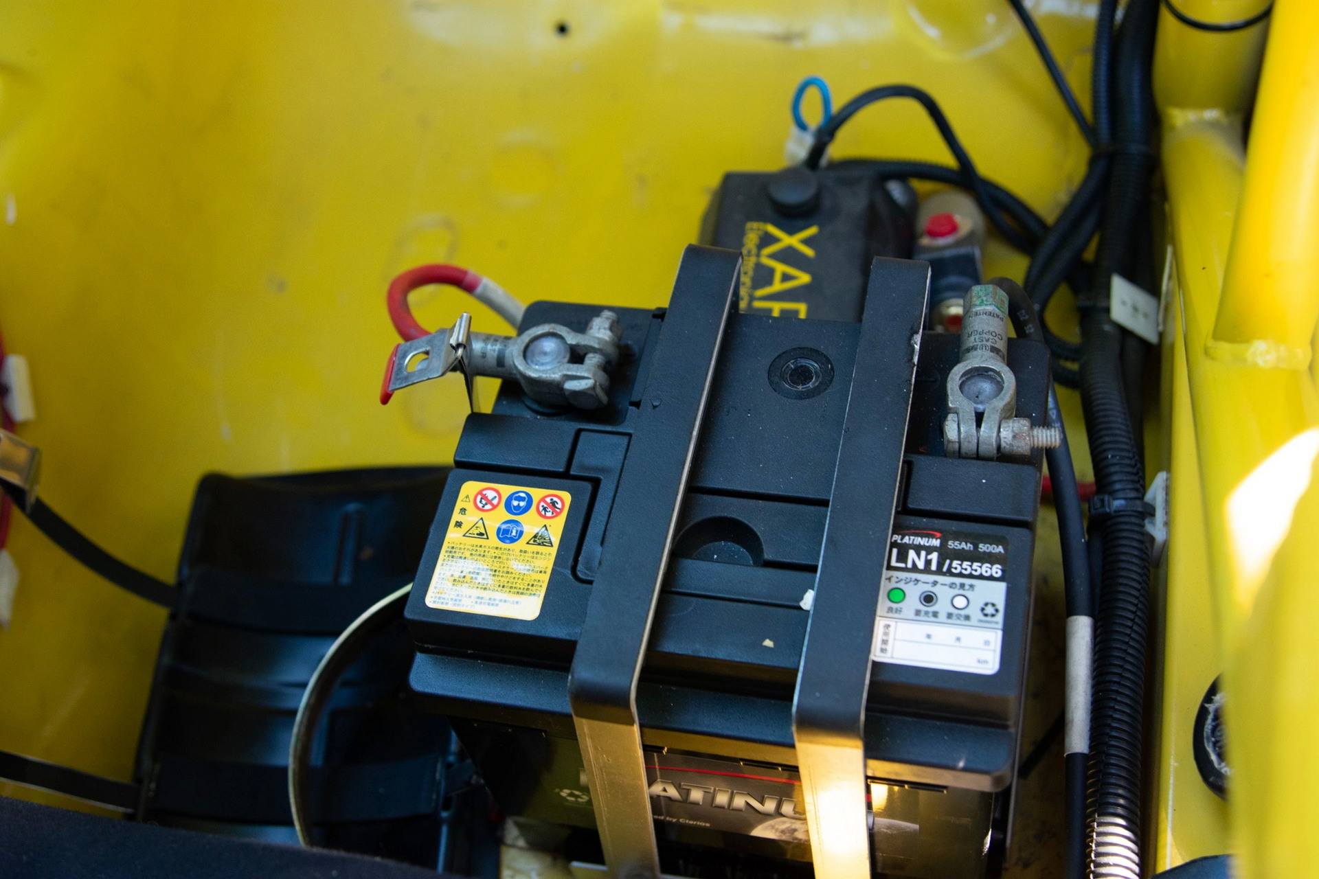 Here’s Your Chance To Own A Super-Rare Renault Clio V6 Trophy Race Car That’s Already In The U.S.