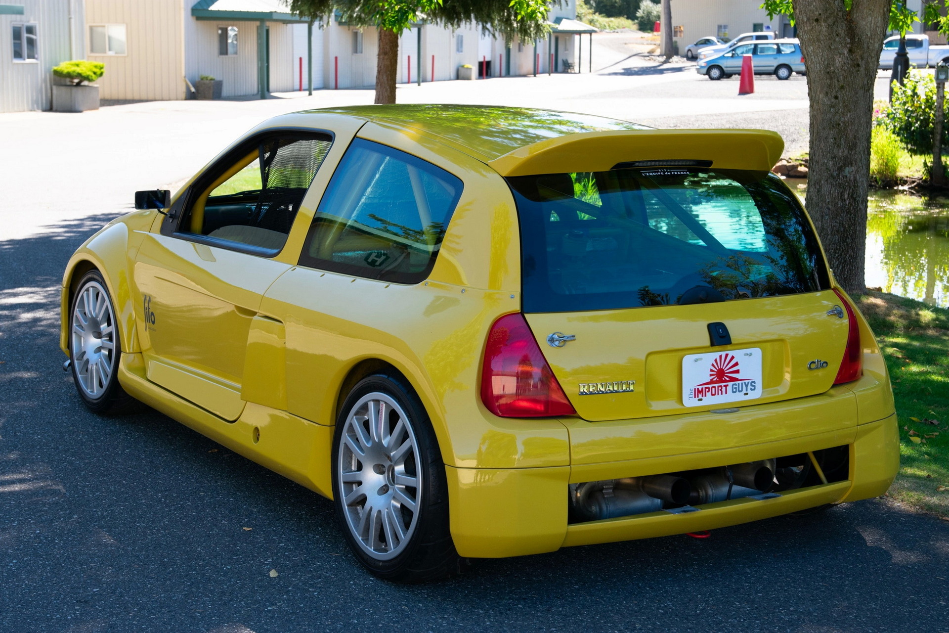 Here’s Your Chance To Own A Super-Rare Renault Clio V6 Trophy Race Car That’s Already In The U.S.