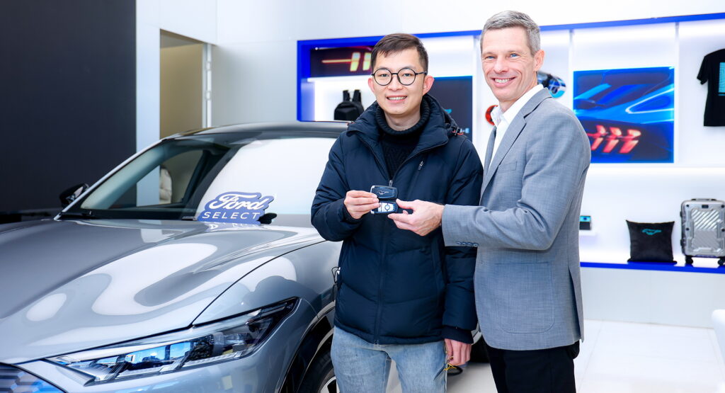 Ford Dealers Will Not Be Required To Sell EVs If They Don’t Want To