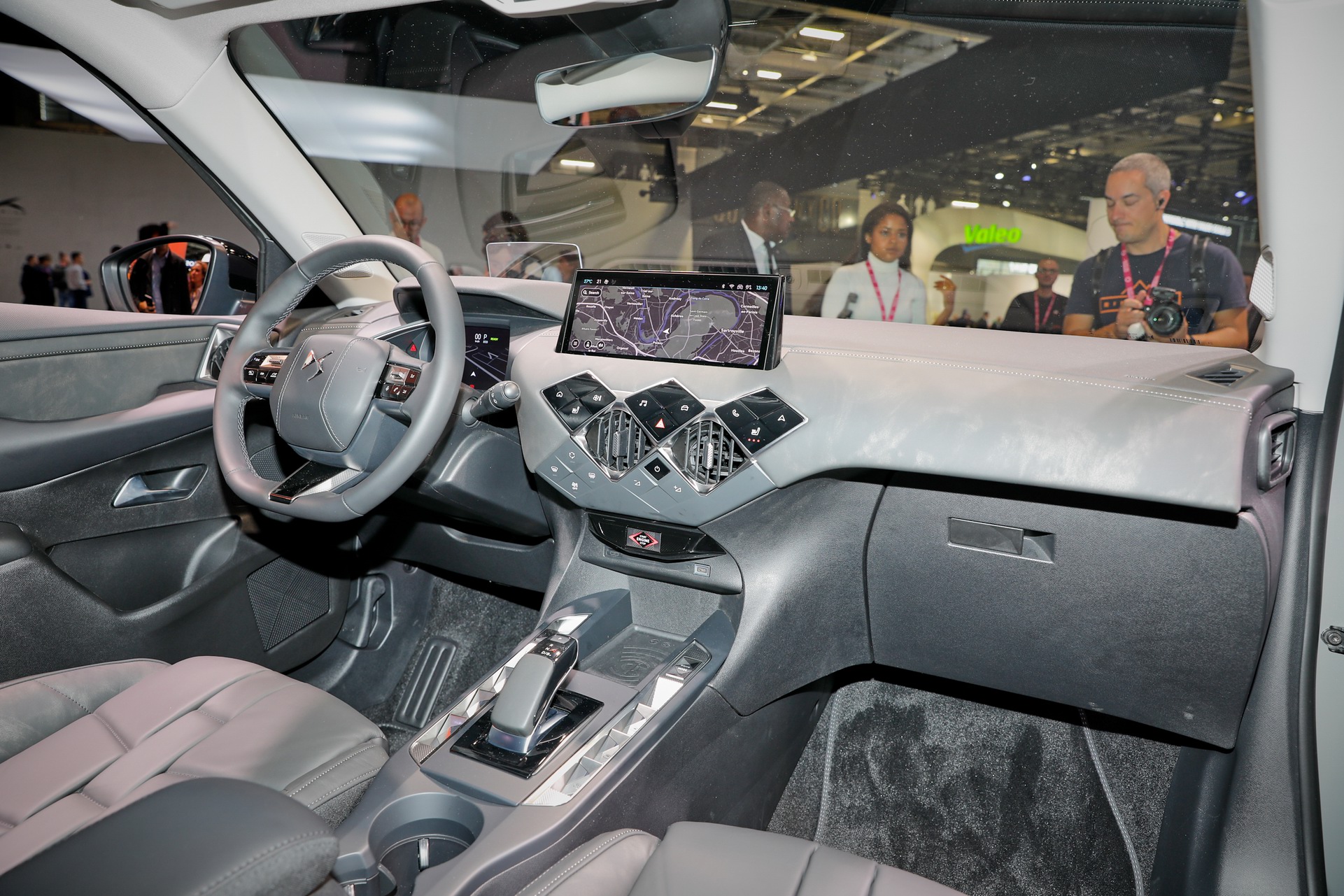 2022 DS 3 Facelift Brings Subtle Styling Tweaks, New Infotainment And Improved EV Powertrain