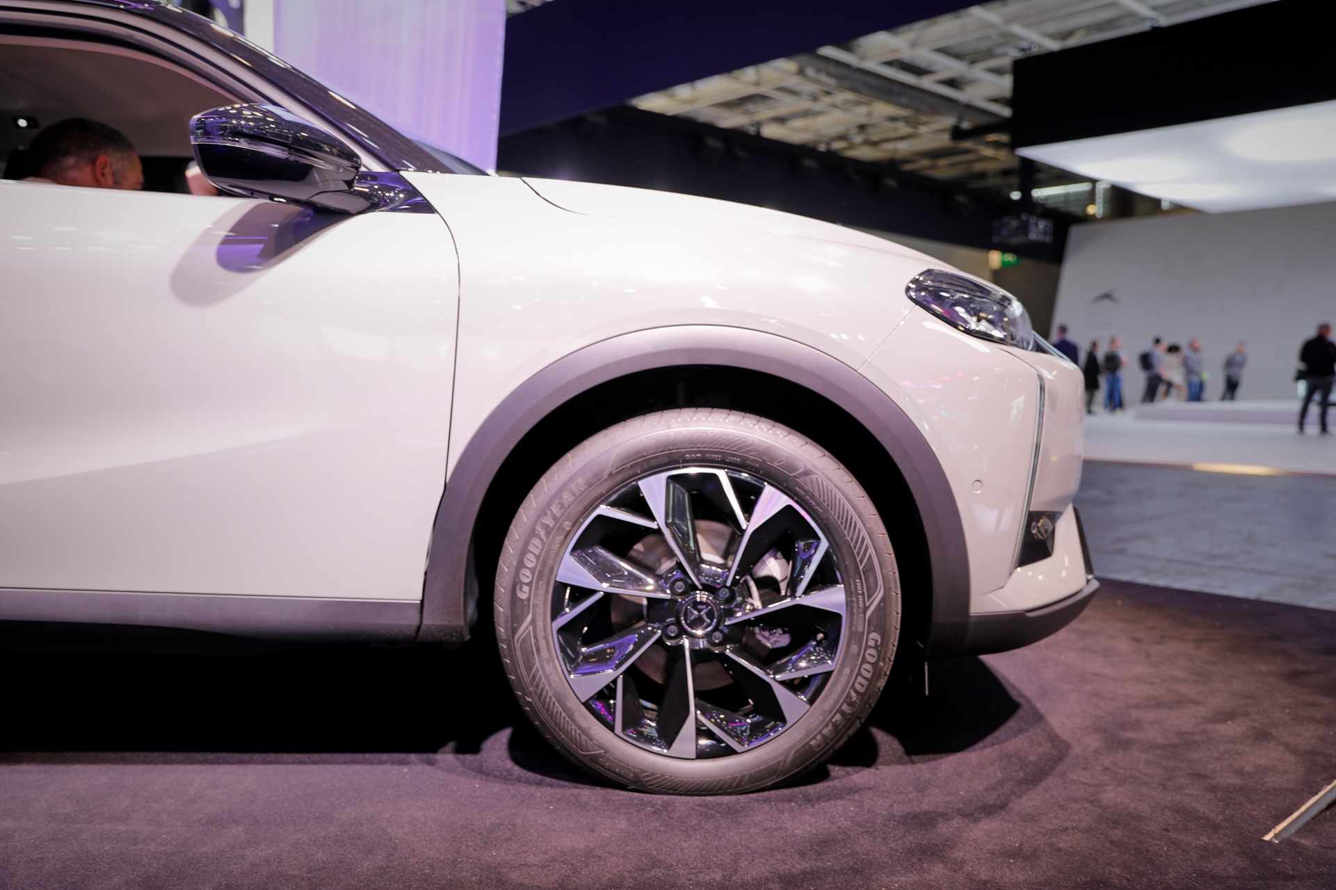 2022 DS 3 Facelift Brings Subtle Styling Tweaks, New Infotainment And Improved EV Powertrain