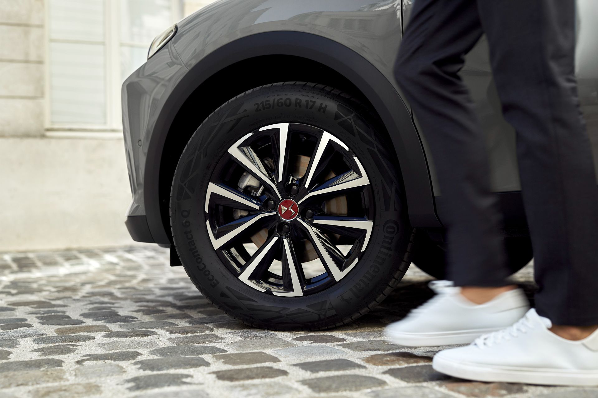 2022 DS 3 Facelift Brings Subtle Styling Tweaks, New Infotainment And Improved EV Powertrain