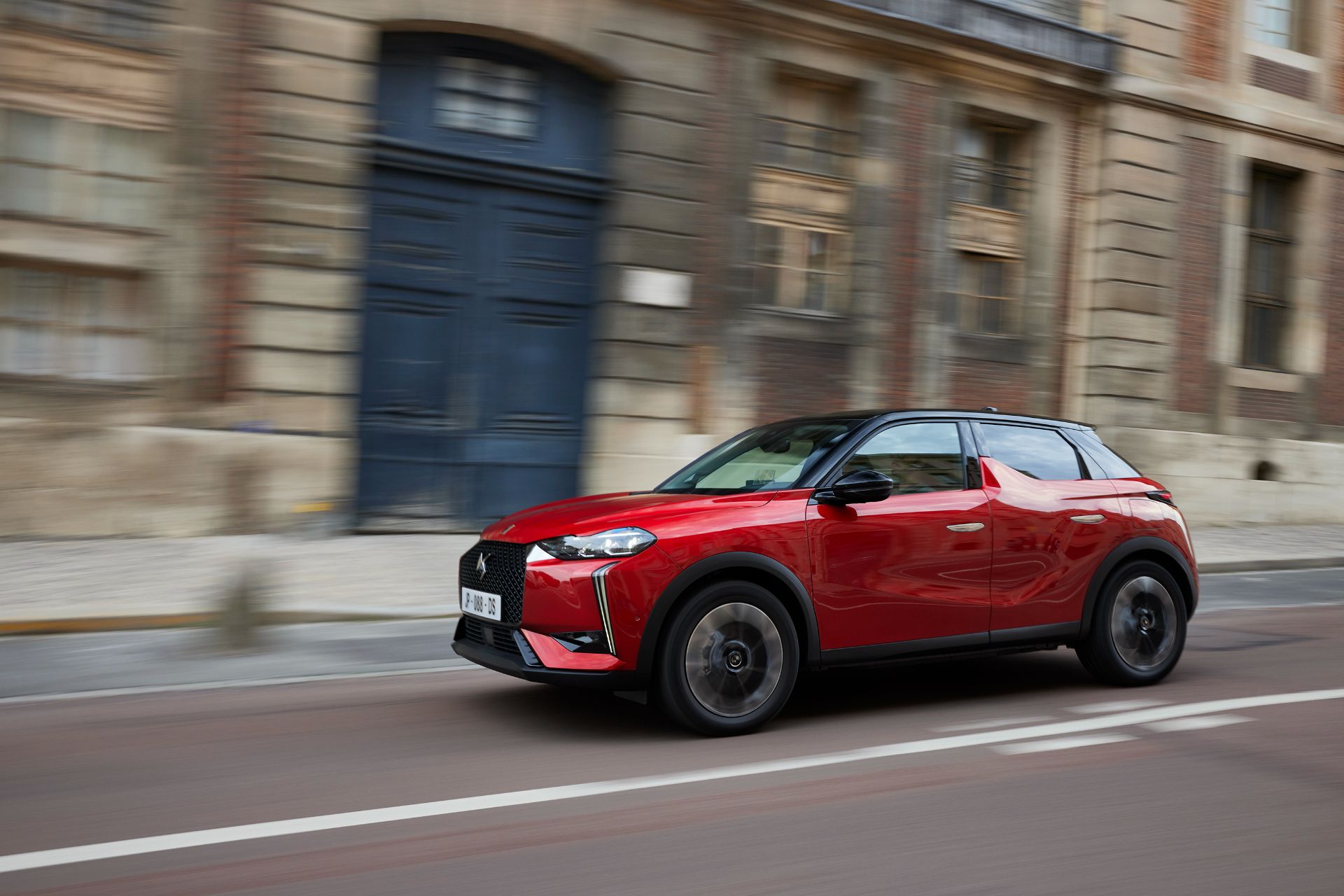 2022 DS 3 Facelift Brings Subtle Styling Tweaks, New Infotainment And Improved EV Powertrain