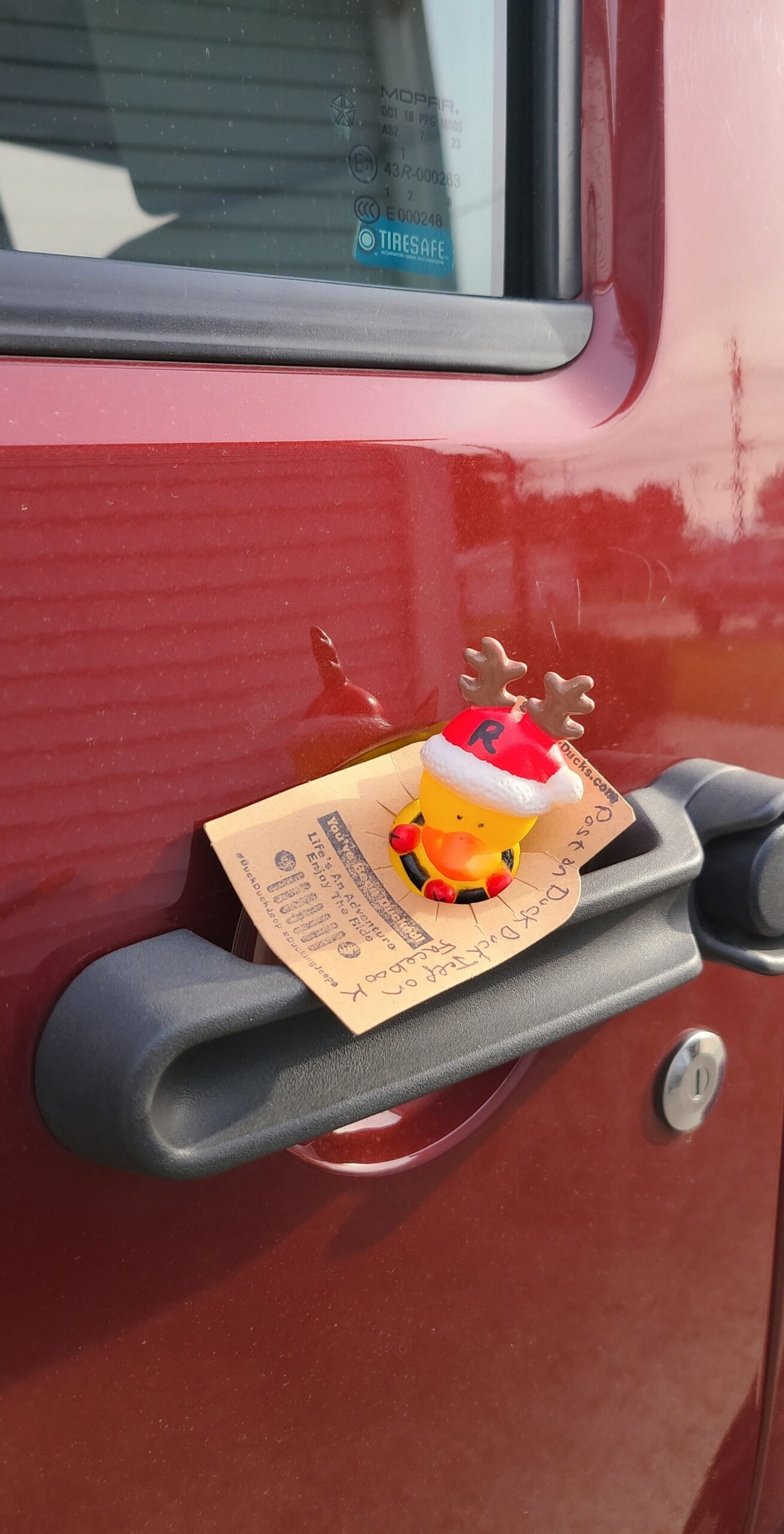 Ducking Huge! Jeep Bringing The World’s Largest Rubber Duck To Detroit Auto Show