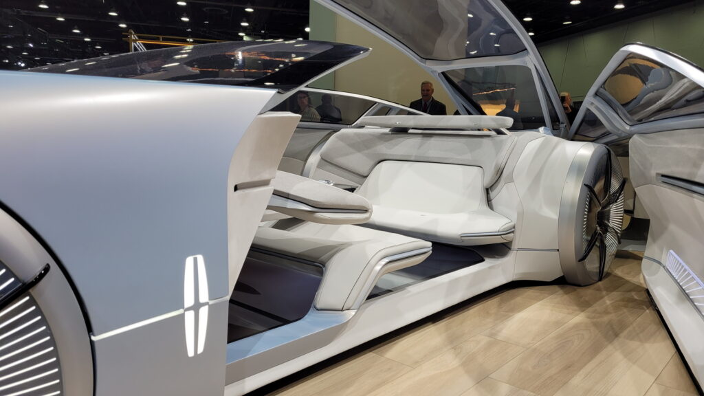 Lincoln Unveils Self-Driving Concept Car