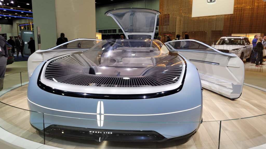 Lincoln Model L100 Concept Is an Autonomous Ultra-Luxury EV