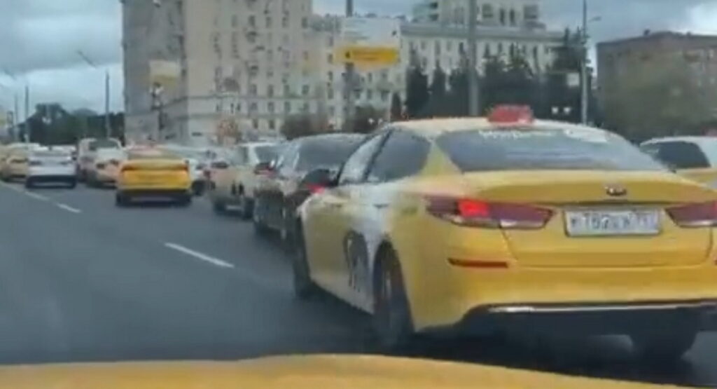 Anonymous Gives Moscow A Massive Traffic Jam After Hacking Taxi Hailing App