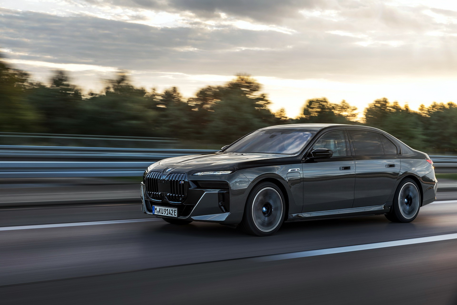 2023 BMW 7-Series Range Grows With Two Plug-Ins And An Updated Diesel In Europe