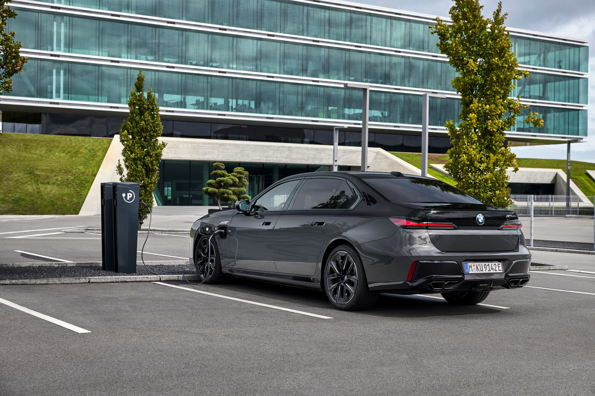 2023 BMW 7-Series Range Grows With Two Plug-Ins And An Updated Diesel In Europe