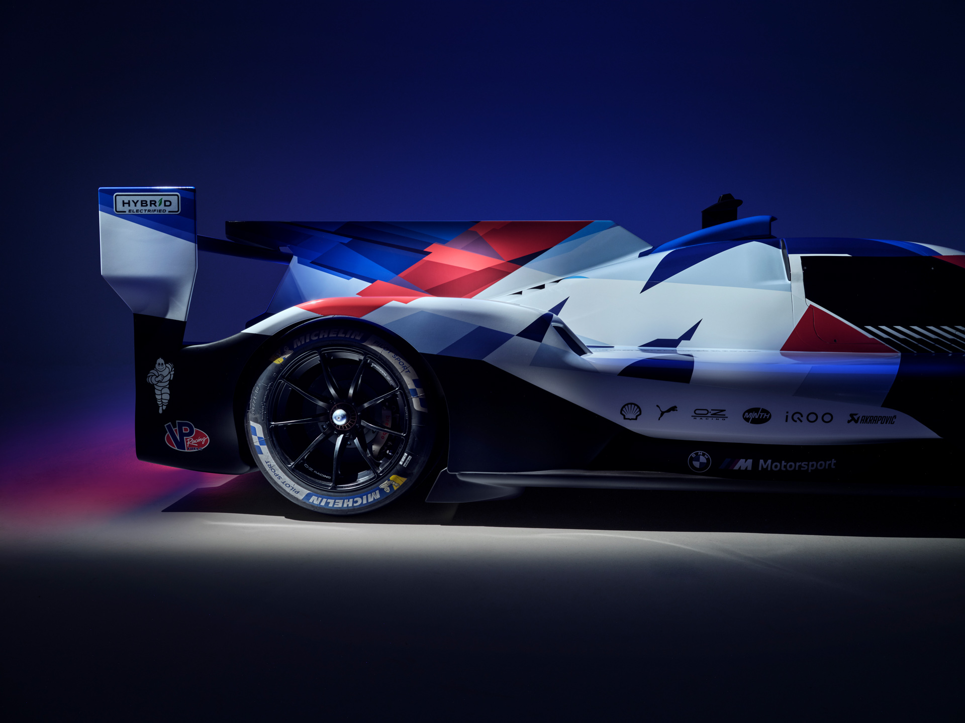 2023 BMW M Hybrid V8 Revealed In Full Motorsport Livery And A Larger Than Life Illuminated Grille