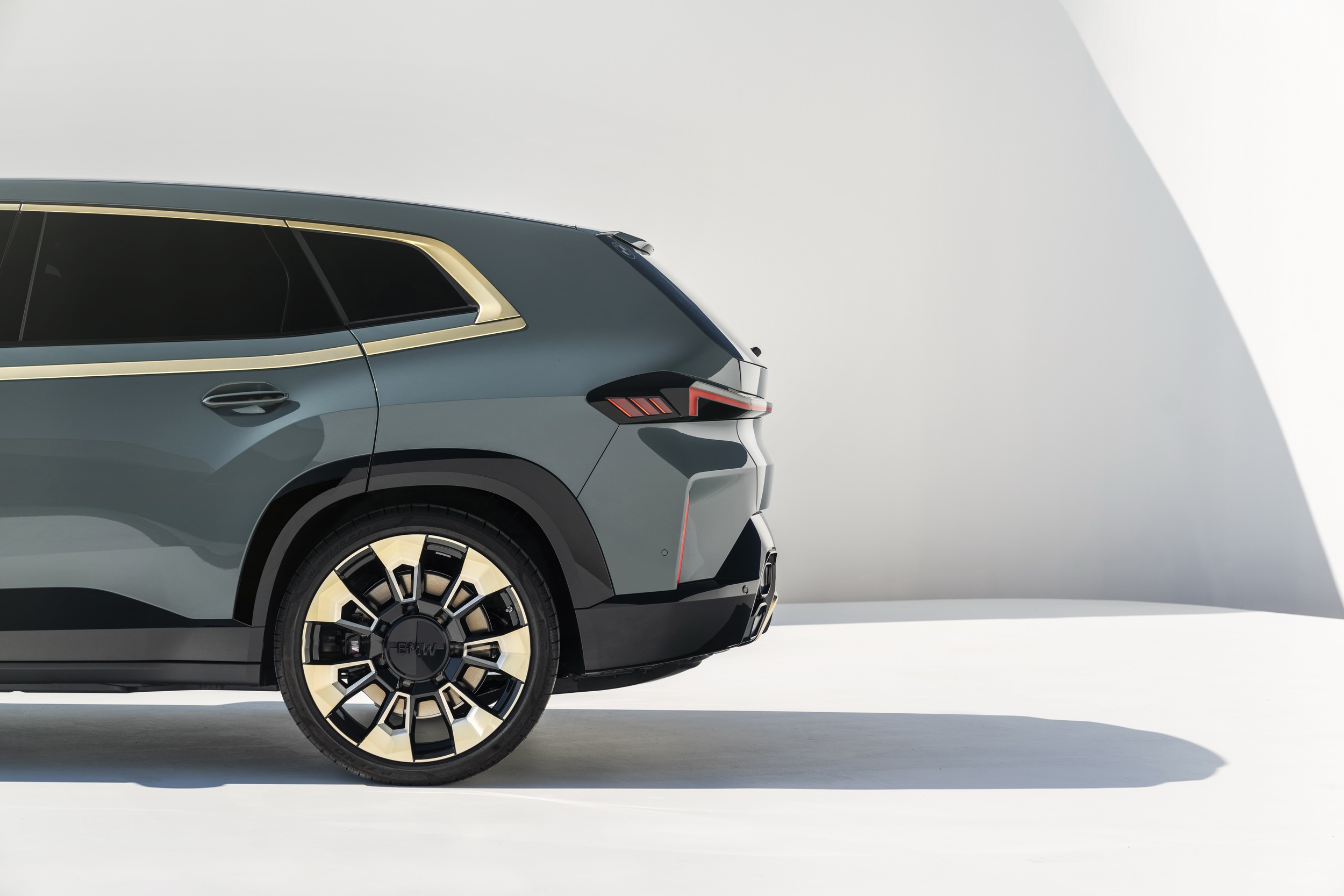 See The 2023 BMW XM From Every Angle In Mega Photo Gallery