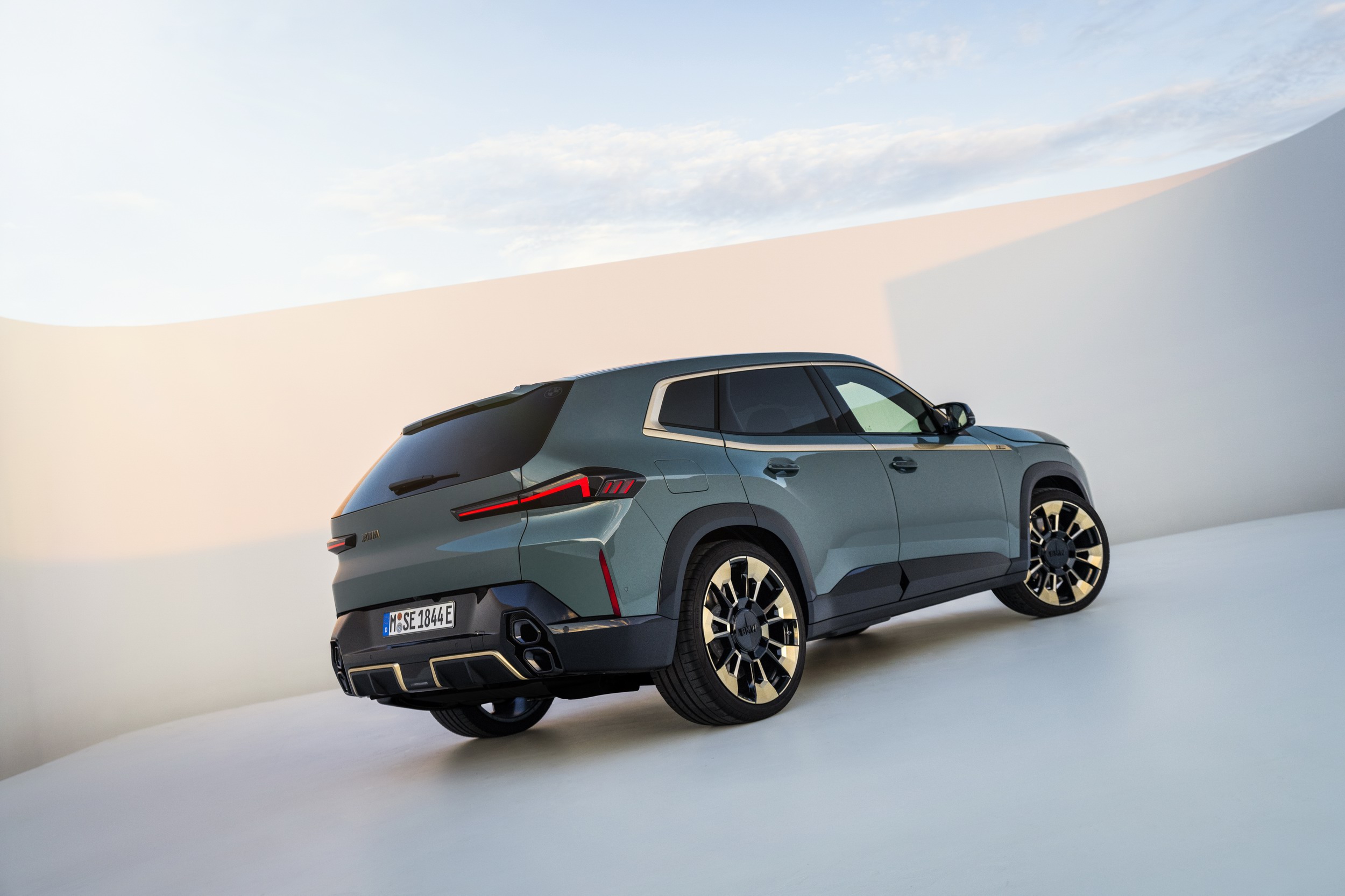 This Is The 738-HP BMW XM Label Red And It Looks Just As Wacky As You’d Have Thought