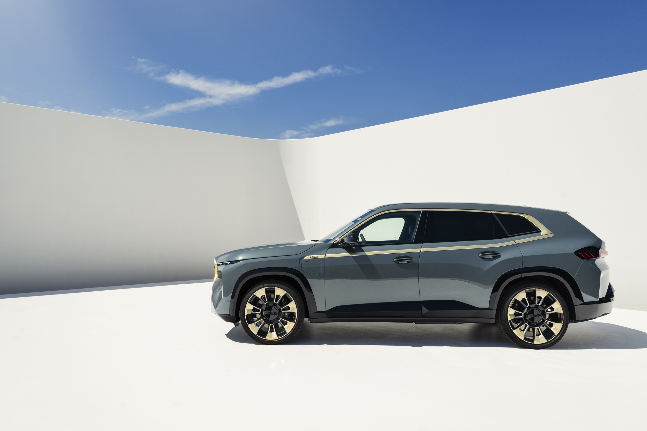 This Is The 738-HP BMW XM Label Red And It Looks Just As Wacky As You’d Have Thought