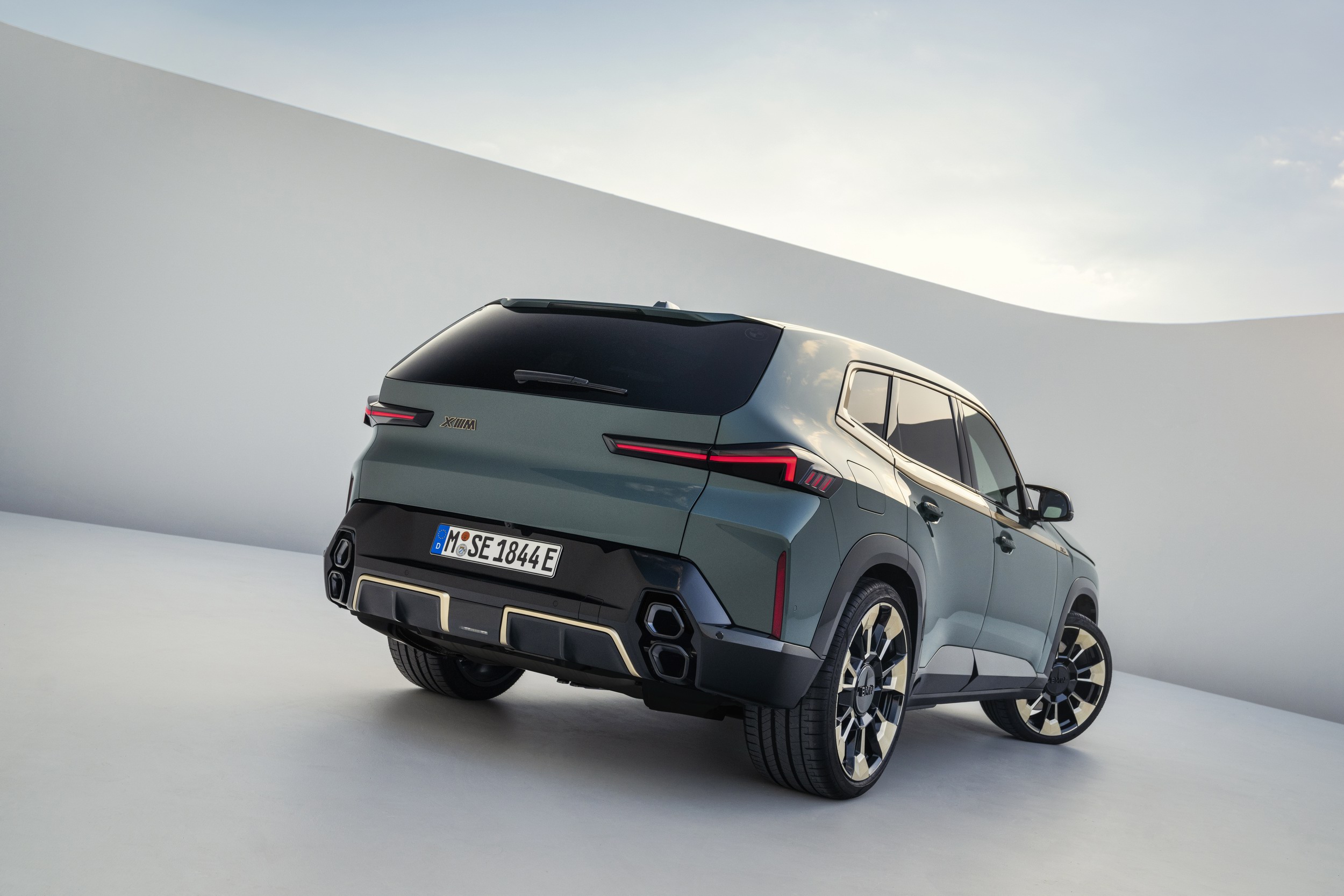 This Is The 738-HP BMW XM Label Red And It Looks Just As Wacky As You’d Have Thought