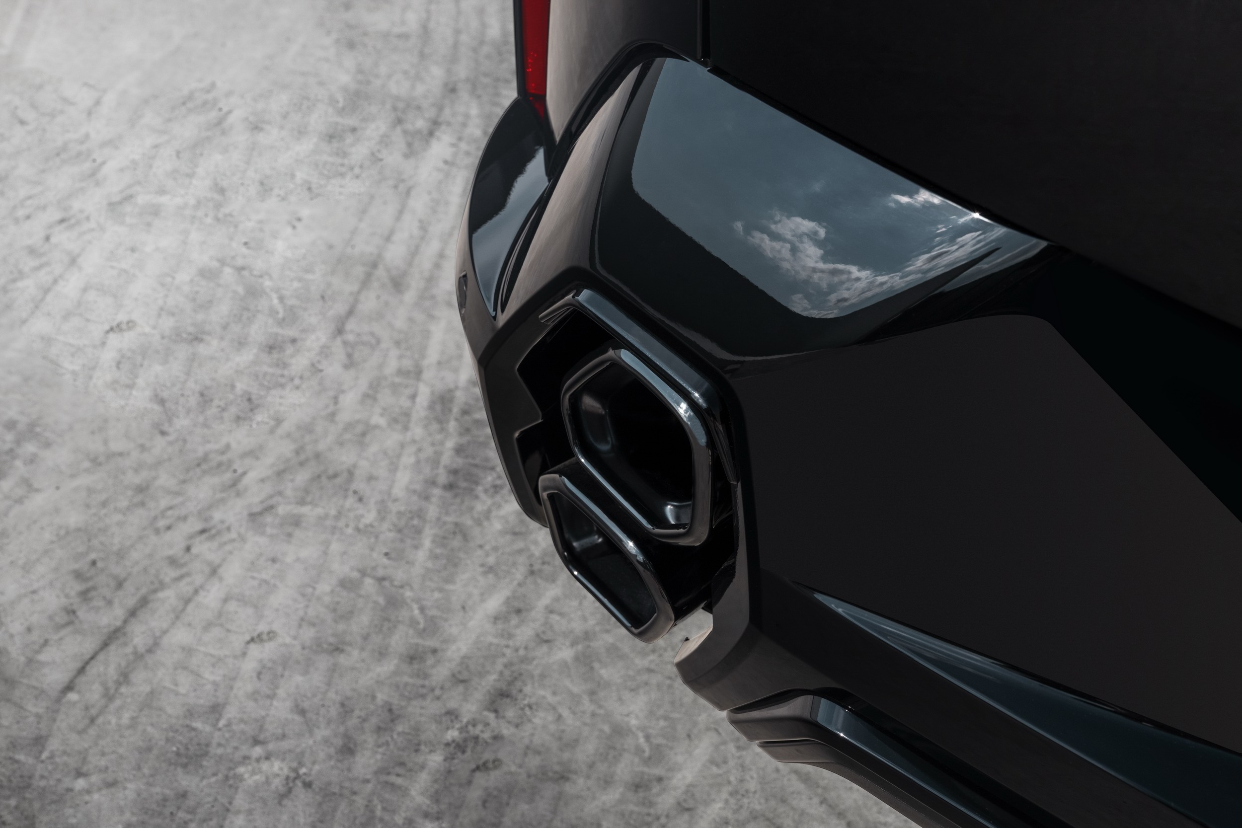 See The 2023 BMW XM From Every Angle In Mega Photo Gallery