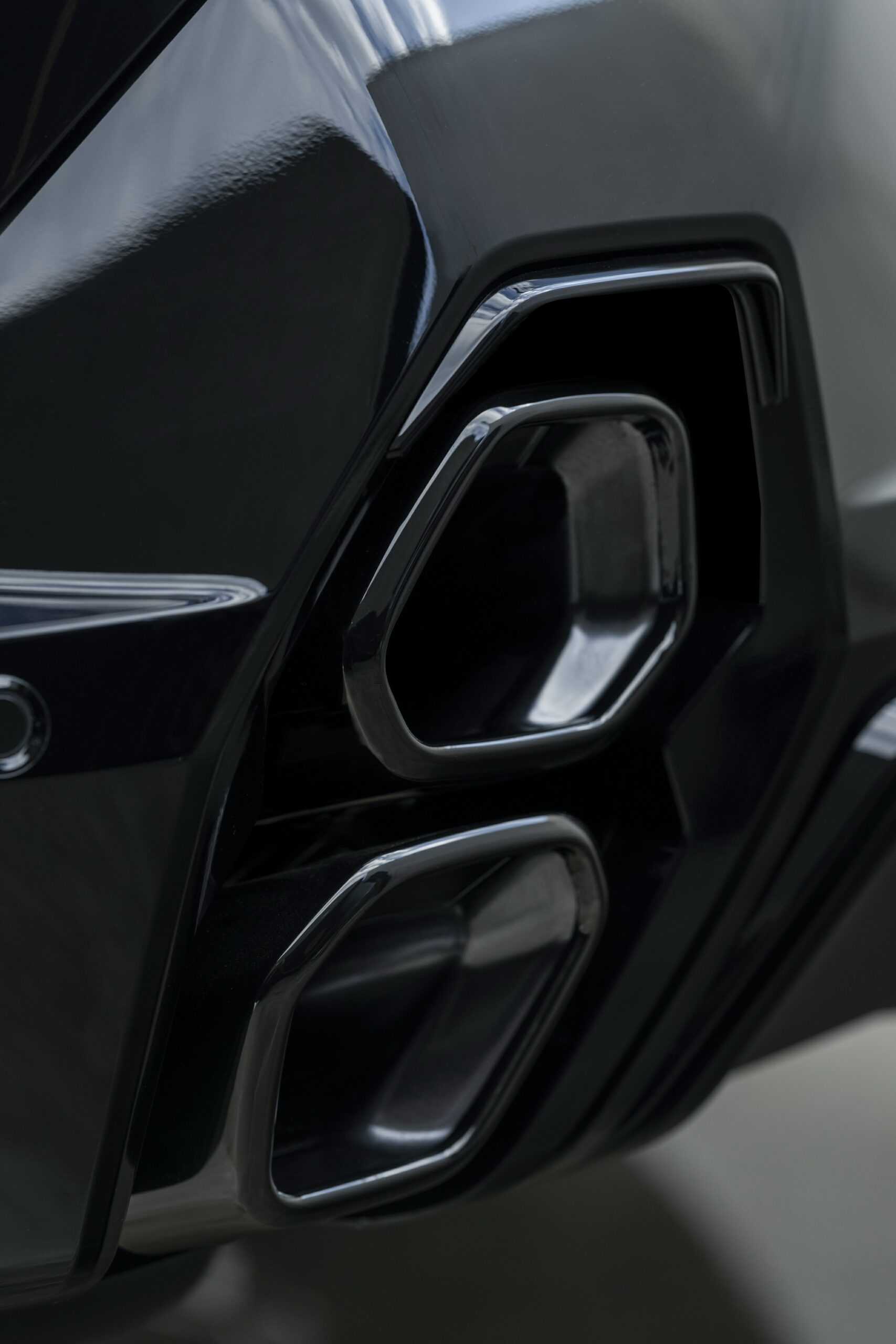 This Is The 738-HP BMW XM Label Red And It Looks Just As Wacky As You’d Have Thought