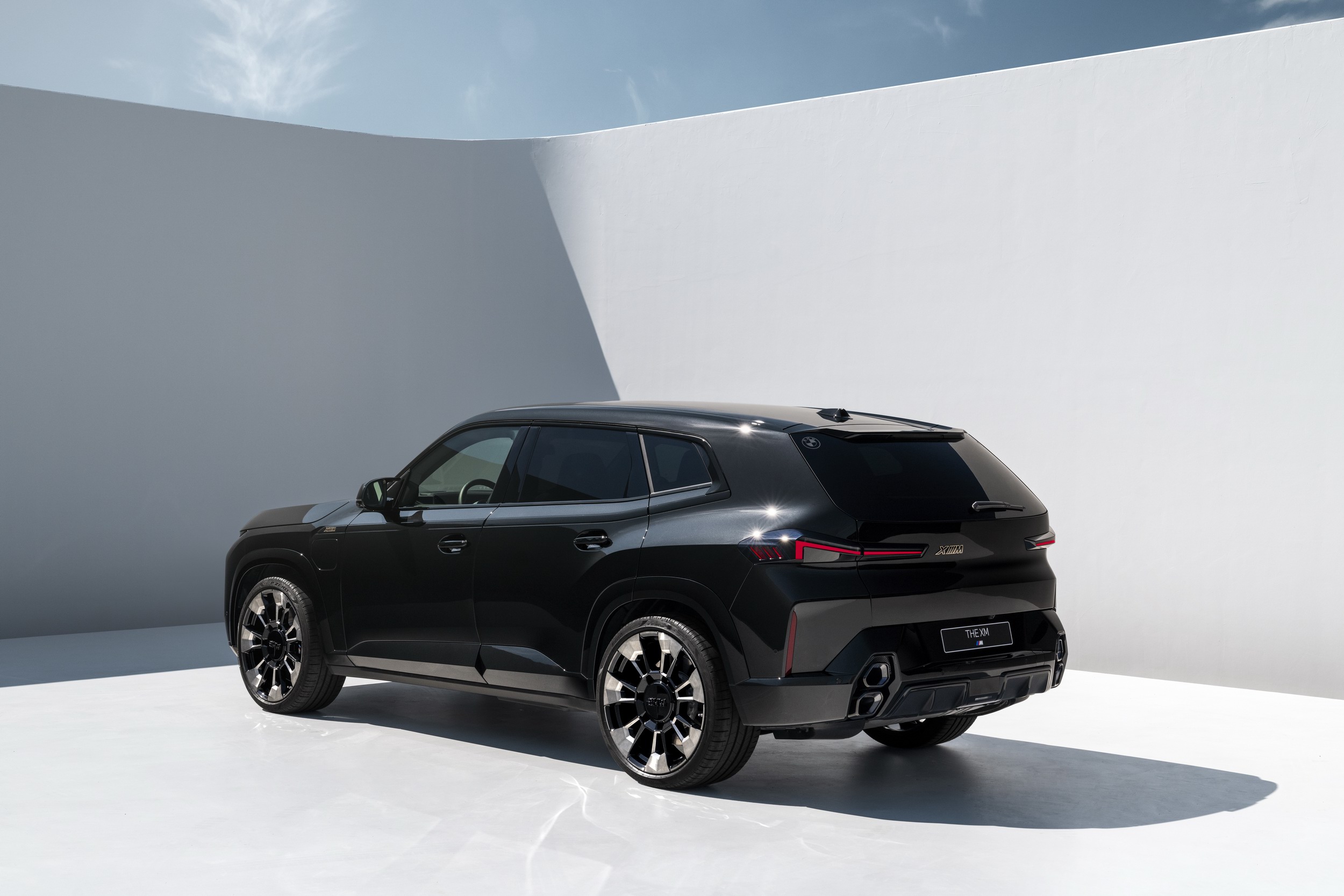 This Is The 738-HP BMW XM Label Red And It Looks Just As Wacky As You’d Have Thought