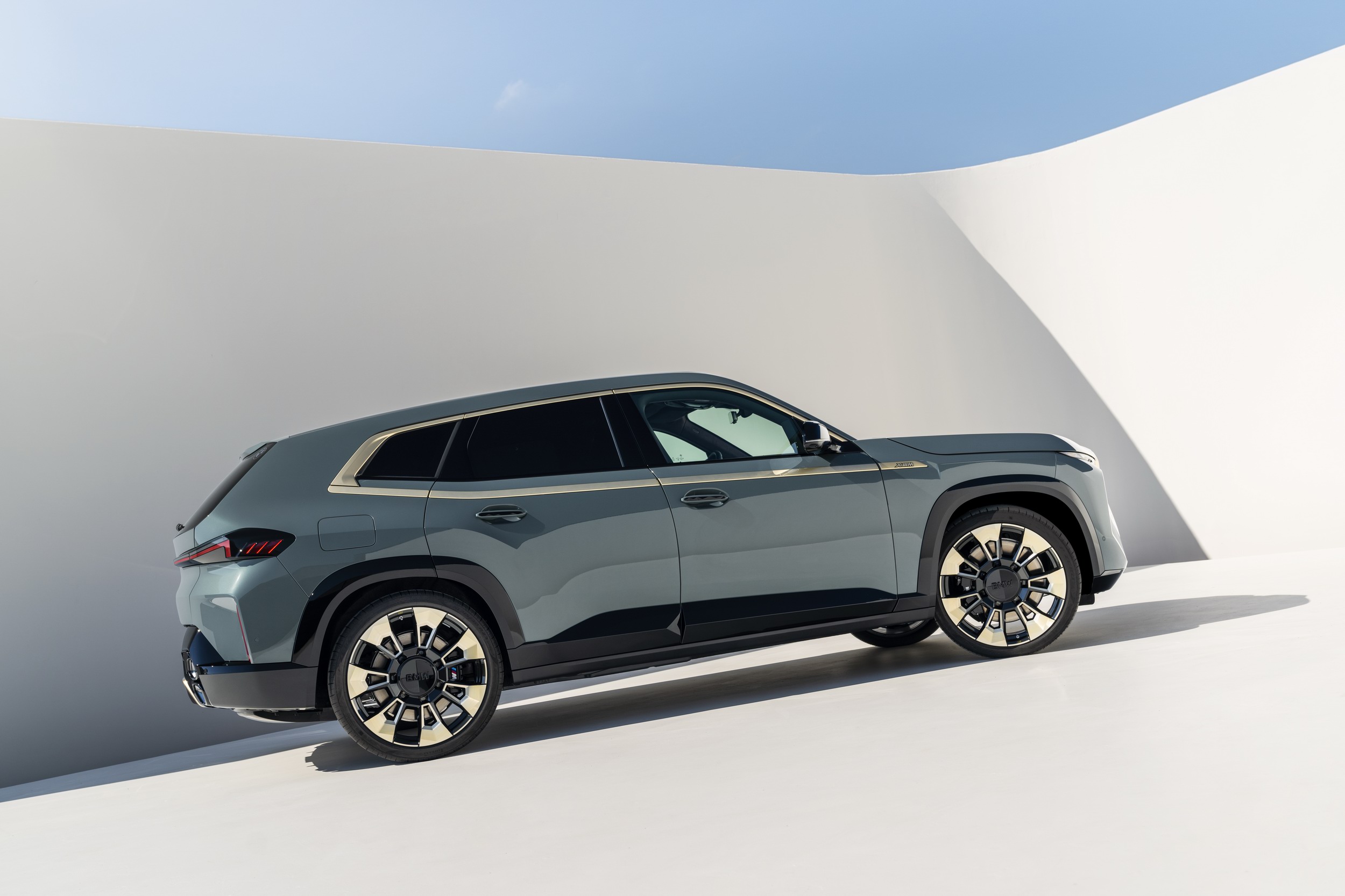 See The 2023 BMW XM From Every Angle In Mega Photo Gallery