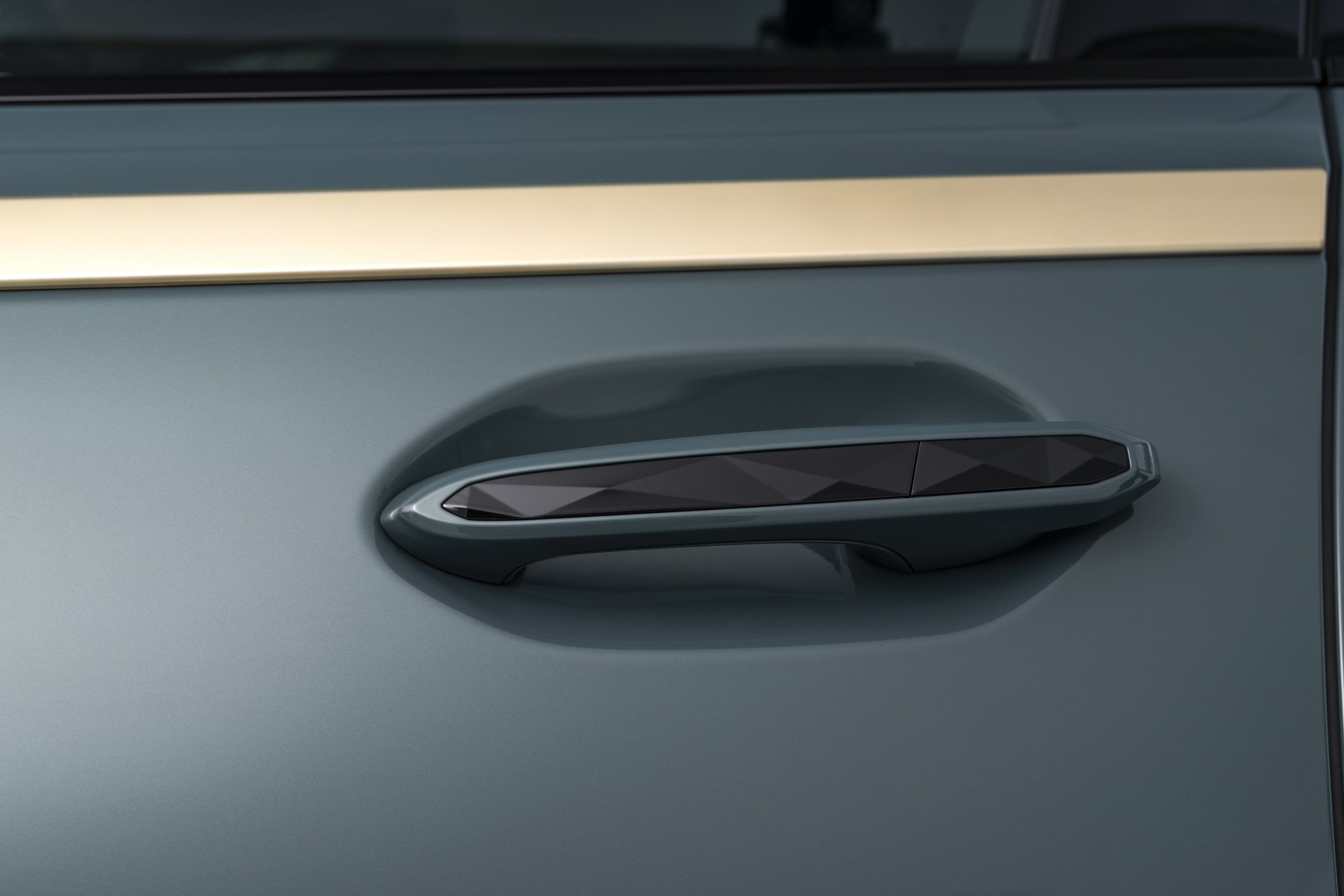 See The 2023 BMW XM From Every Angle In Mega Photo Gallery