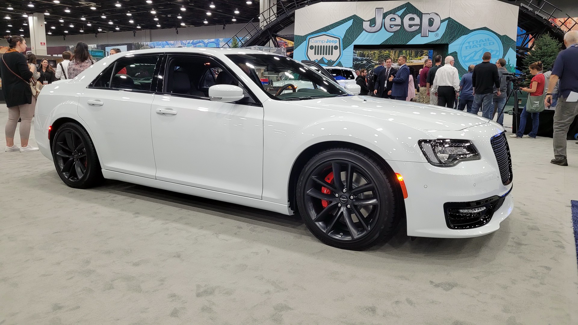 2023 Chrysler 300C Is A Rowdy 6.4liter HEMI V8 Farewell To An American