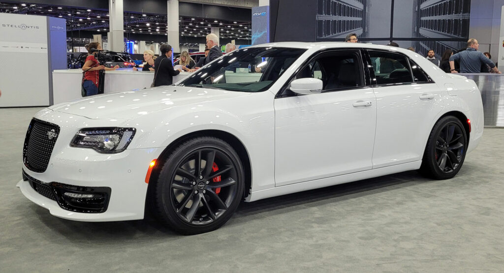 2023 Chrysler 300C