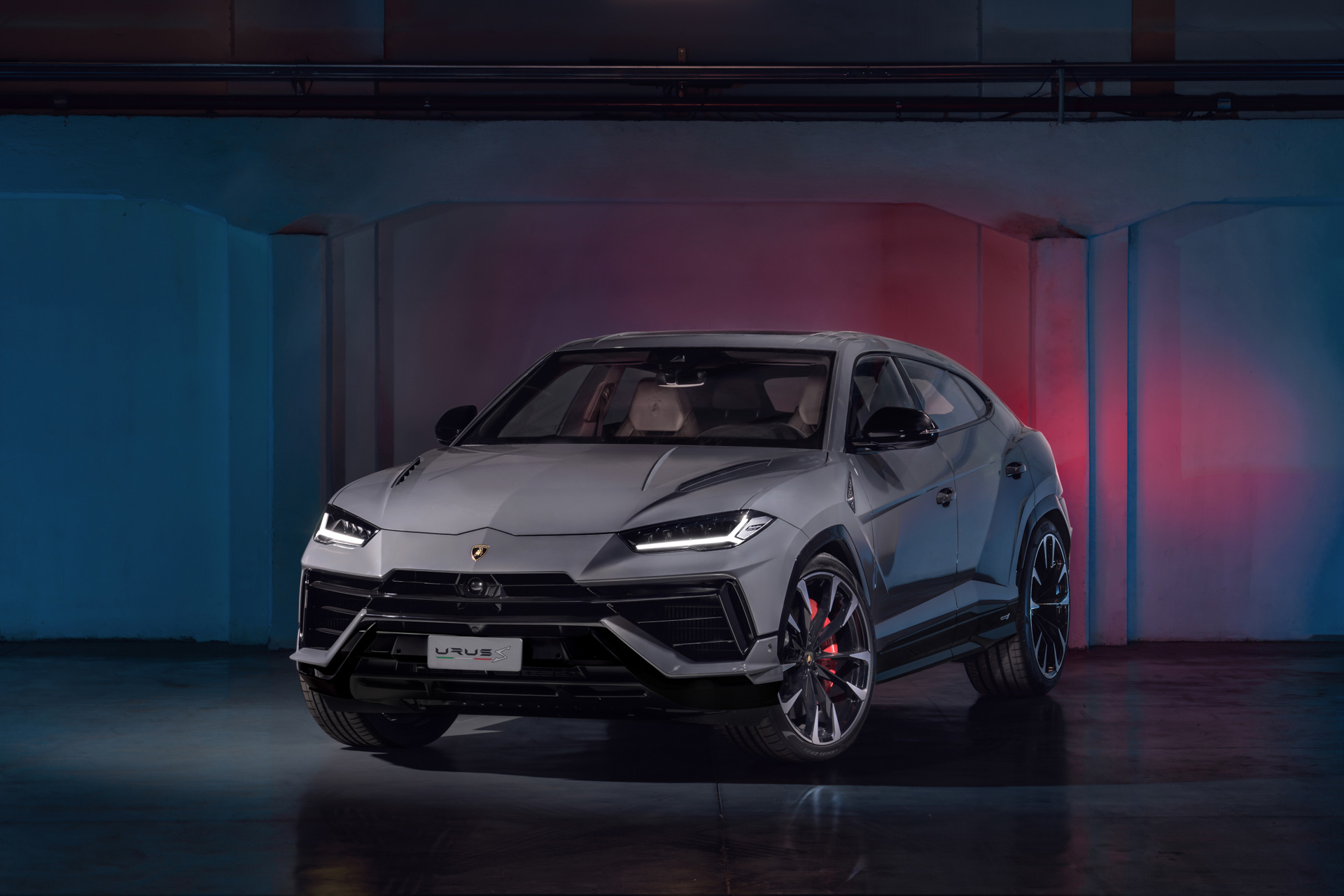 2023 Lamborghini Urus S Has Performante’s 657 HP V8 But Prioritizes Luxury Over Handling