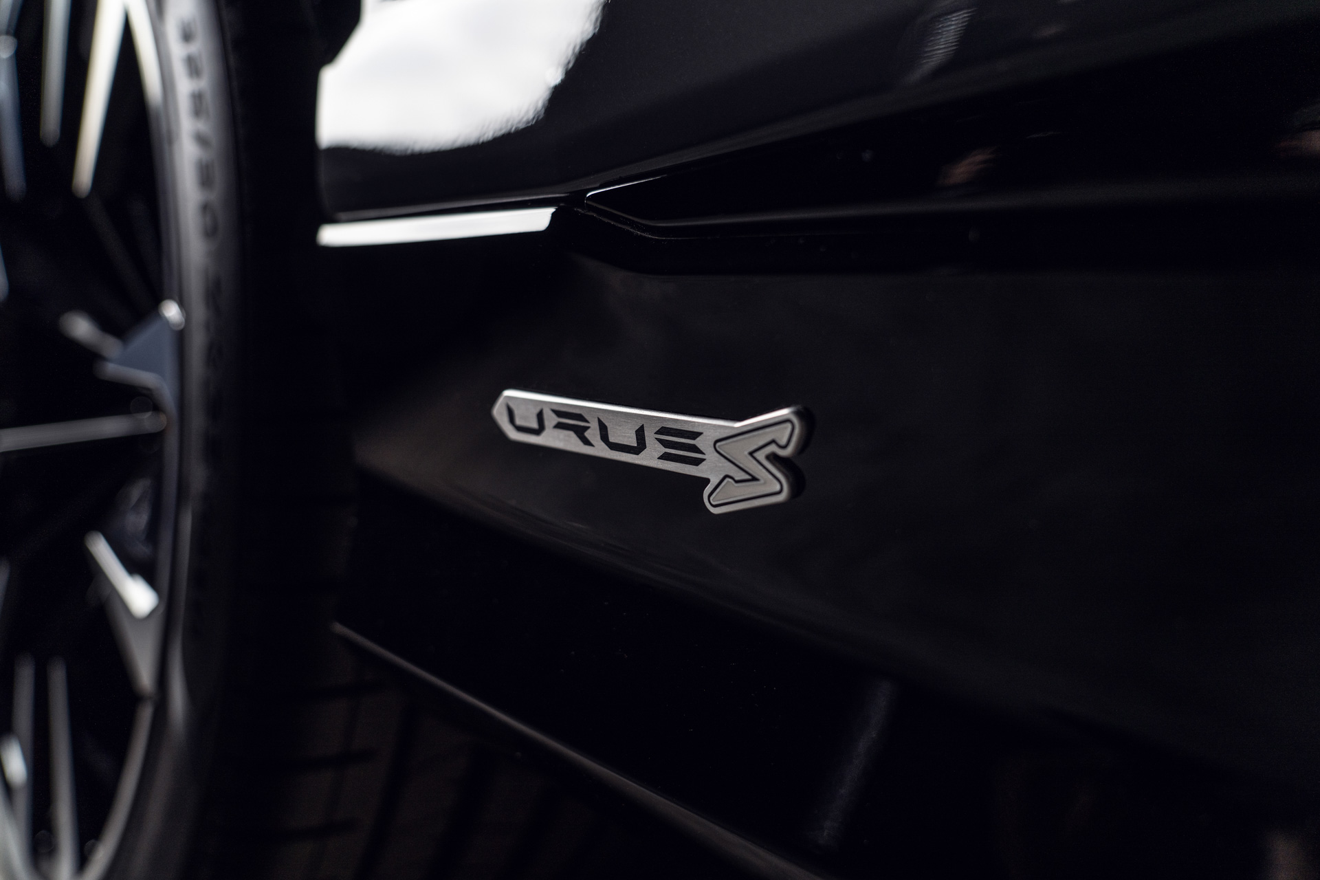 2023 Lamborghini Urus S Has Performante’s 657 HP V8 But Prioritizes Luxury Over Handling