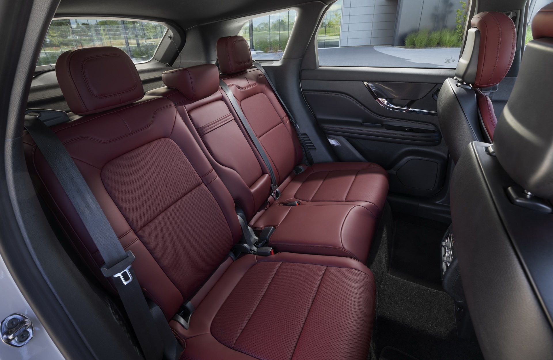 2023 Lincoln Corsair Gains Bigger Grille And Hands-Free Driving Tech, Loses 2.3L Turbo