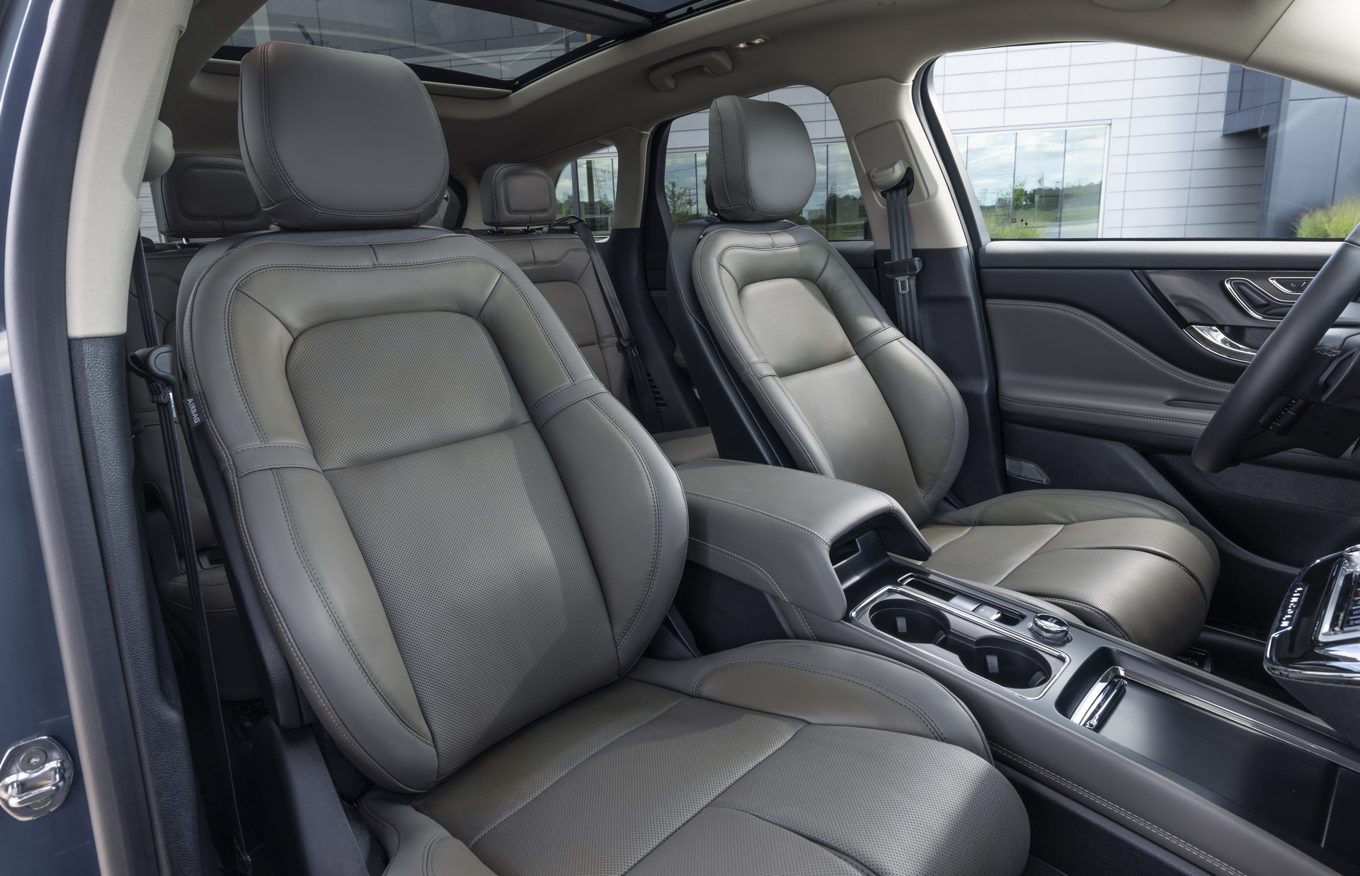 2023 Lincoln Corsair Gains Bigger Grille And Hands-Free Driving Tech, Loses 2.3L Turbo