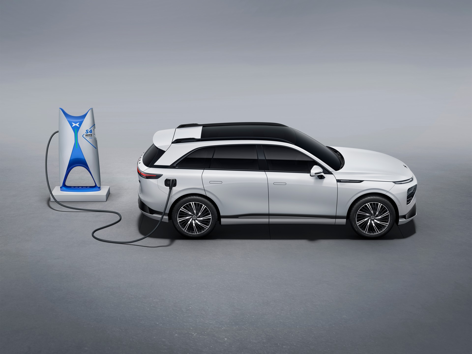 XPeng G9 Offers Up To 543 HP And Is The World’s Fastest Charging Electric SUV