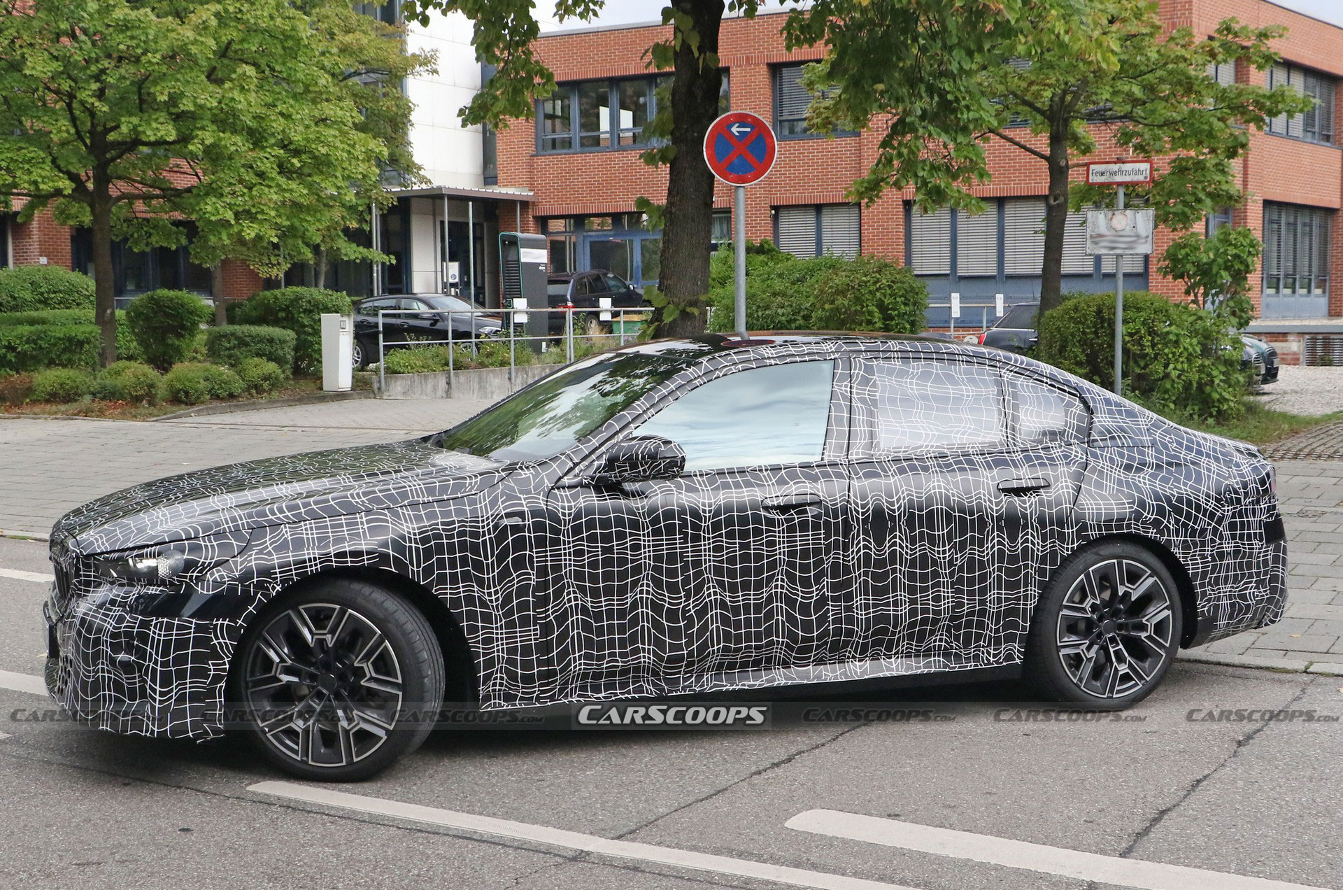 2024 BMW 5-Series Continues Its Striptease And Gives Us A Better Look At The Front End
