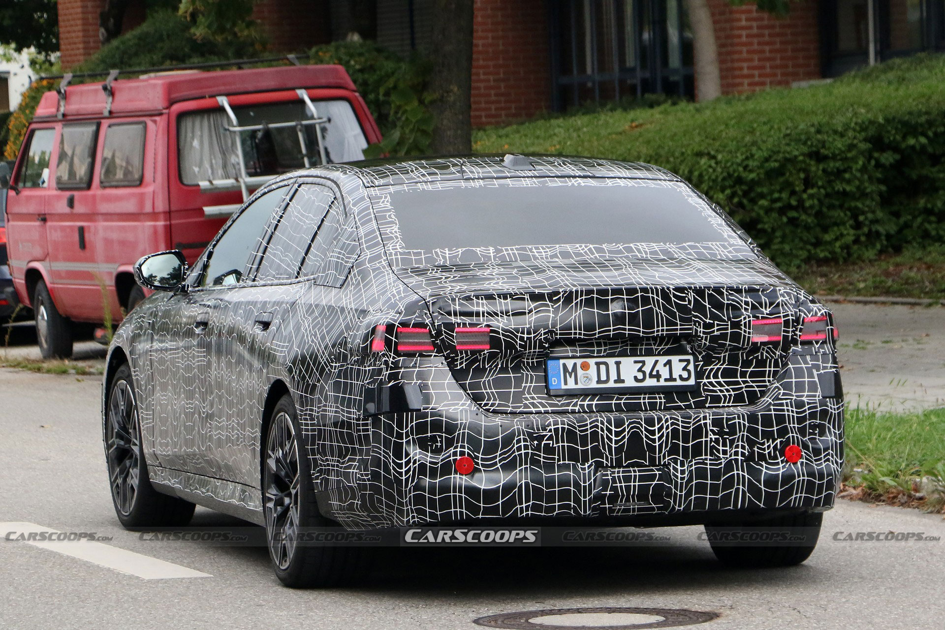 2024 BMW 5-Series Continues Its Striptease And Gives Us A Better Look At The Front End