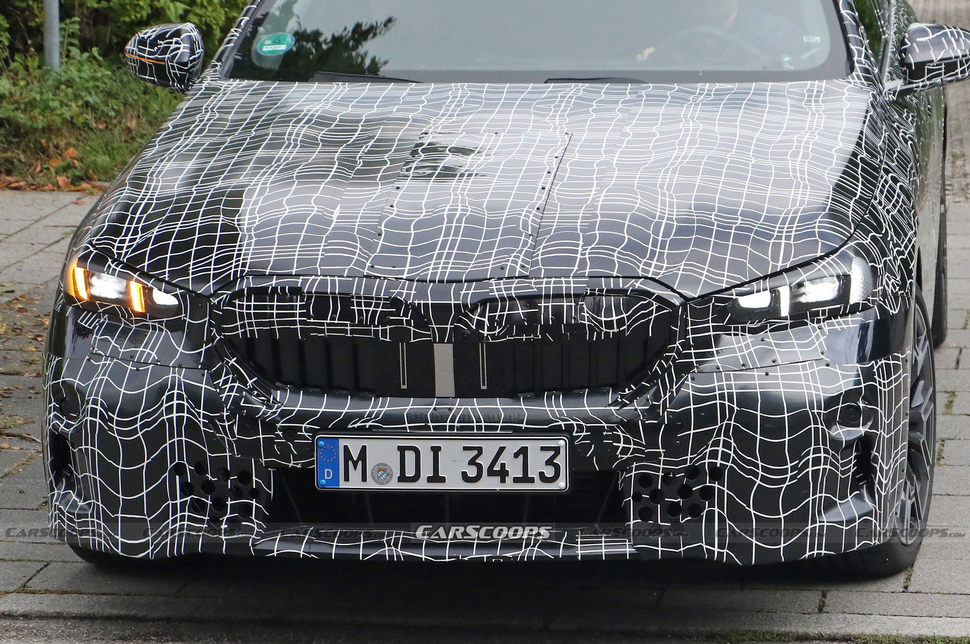 2024 BMW 5-Series Continues Its Striptease And Gives Us A Better Look At The Front End