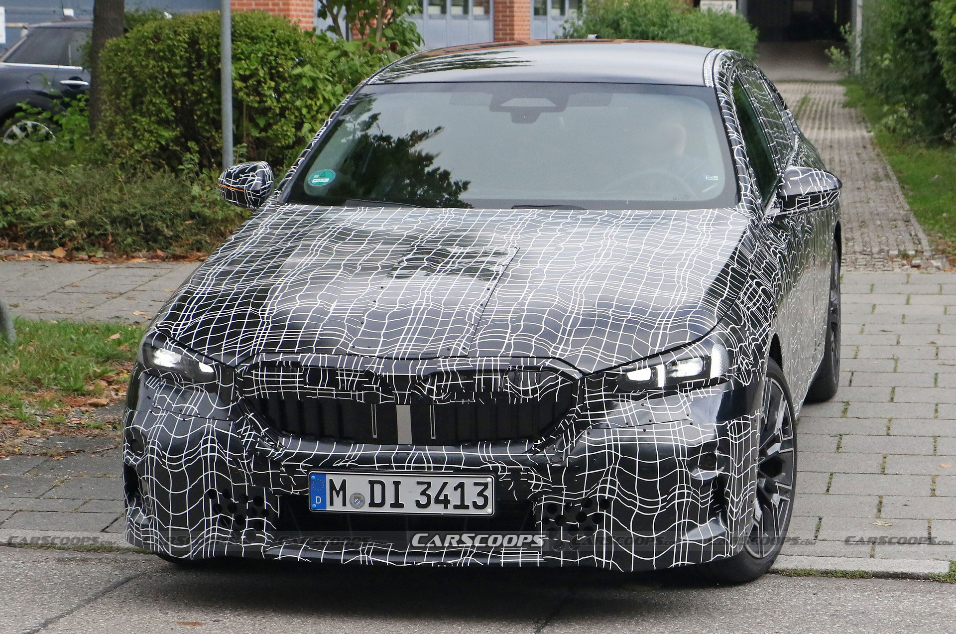 2024 BMW 5-Series Continues Its Striptease And Gives Us A Better Look At The Front End