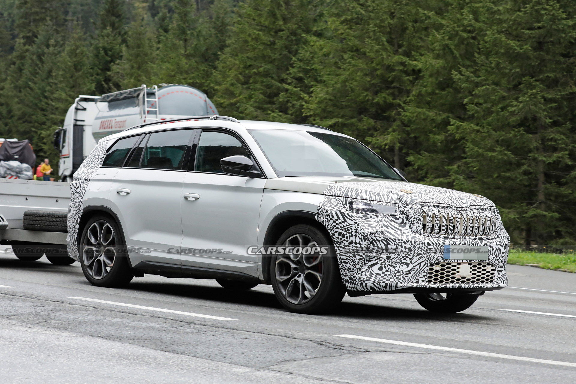 2024 Skoda Kodiaq Mule Puts A New Face On The Current Body