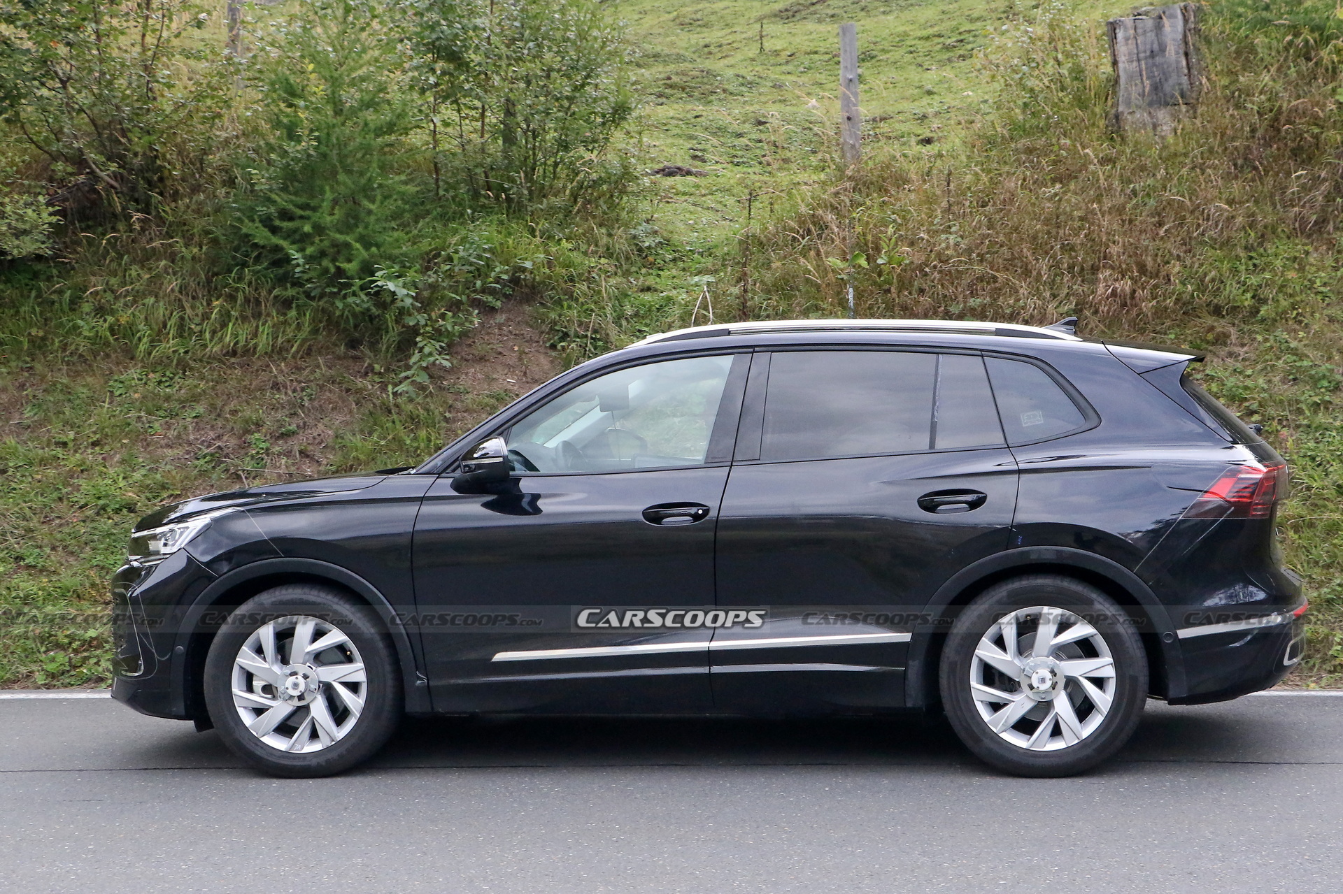 2024 VW Tiguans Gives Us Our First Look Inside Revealing Tablet-Style Screen